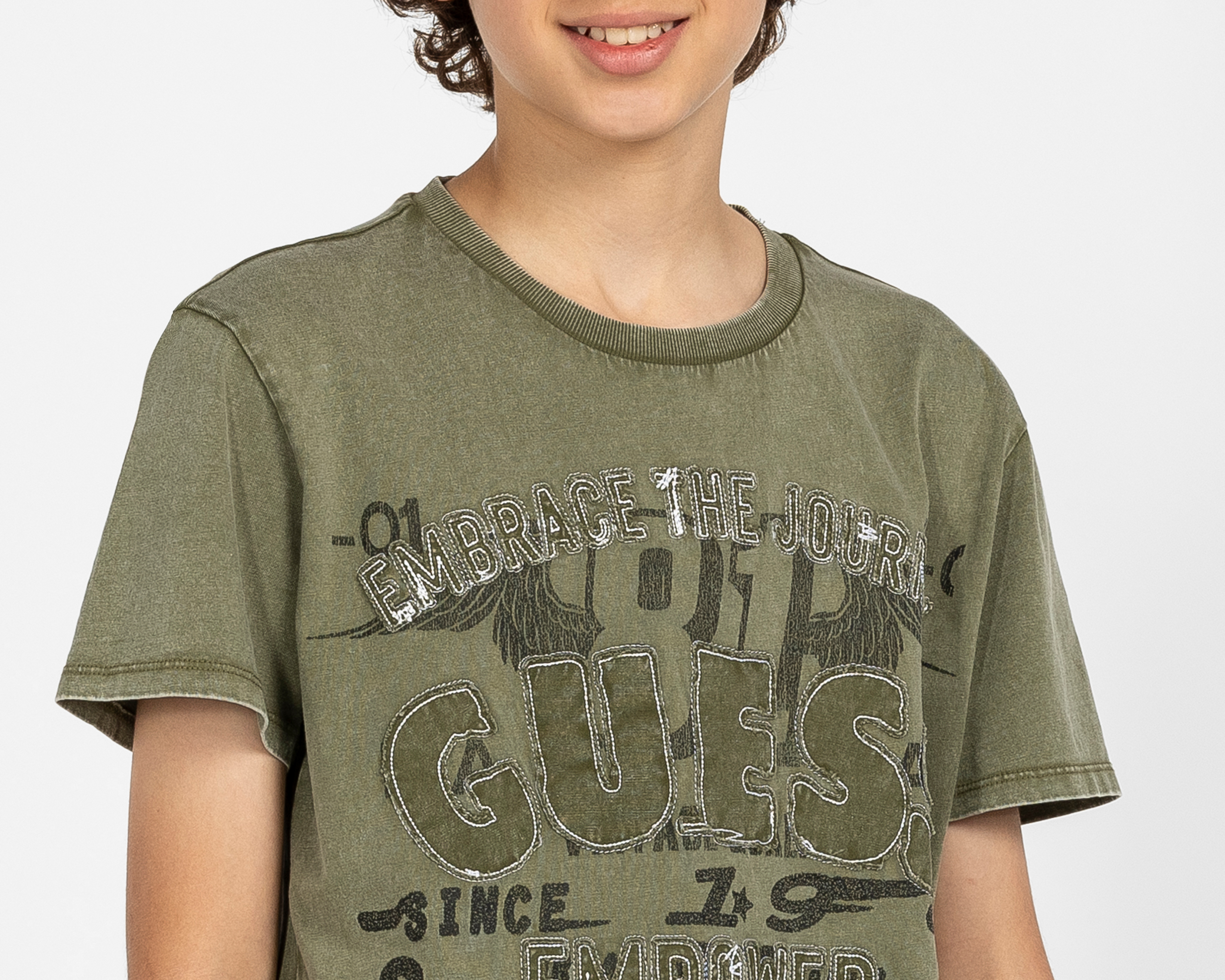 Foto 4 | Foto 4 | Playera de Cuello Redondo Verde Guess Juvenil