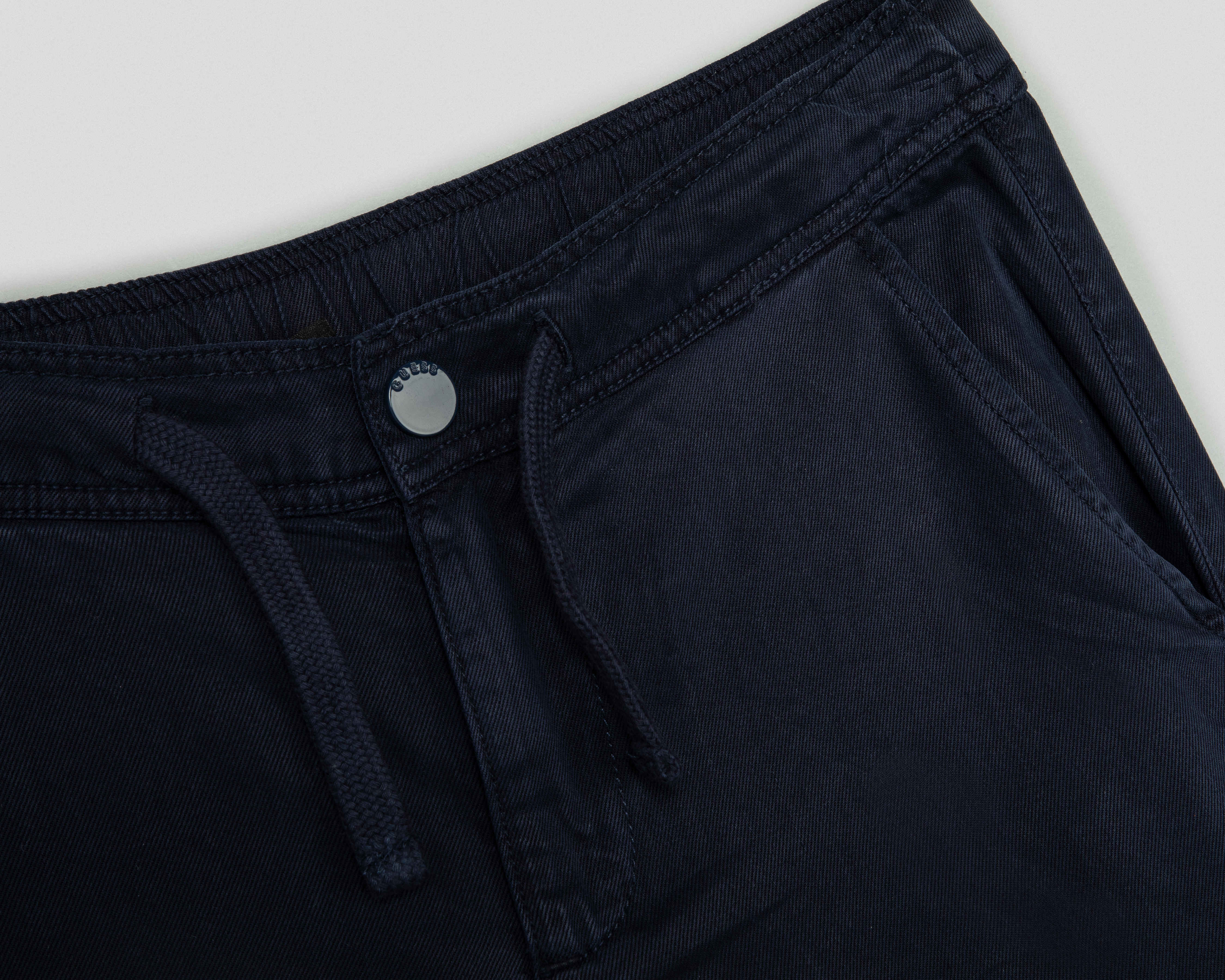 Foto 4 pulgar | Foto 3 | Pantalón Guess Recto Juvenil