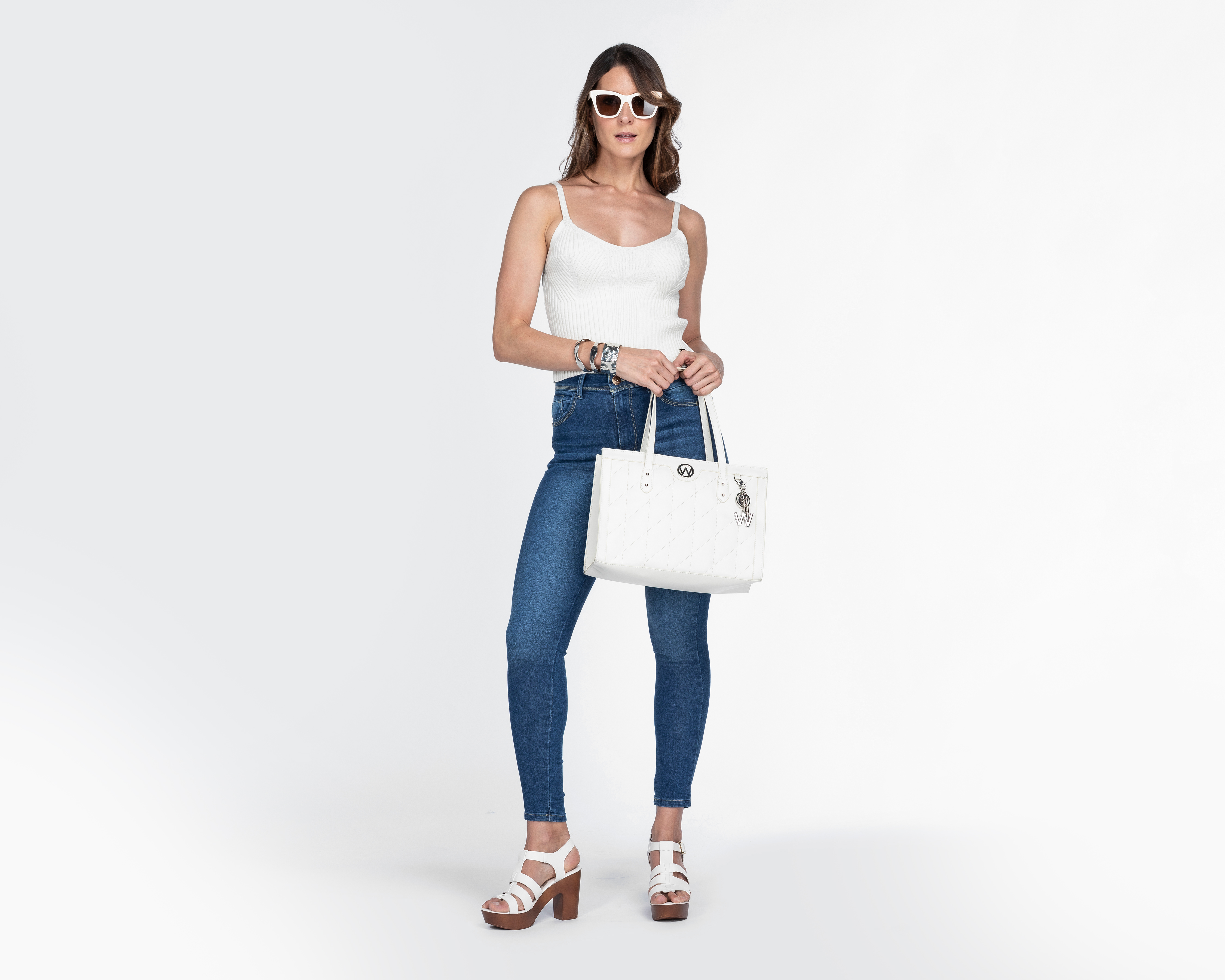 Foto 3 pulgar | Foto 2 | Blusa de Tirantes Jennifer Lopez para Mujer