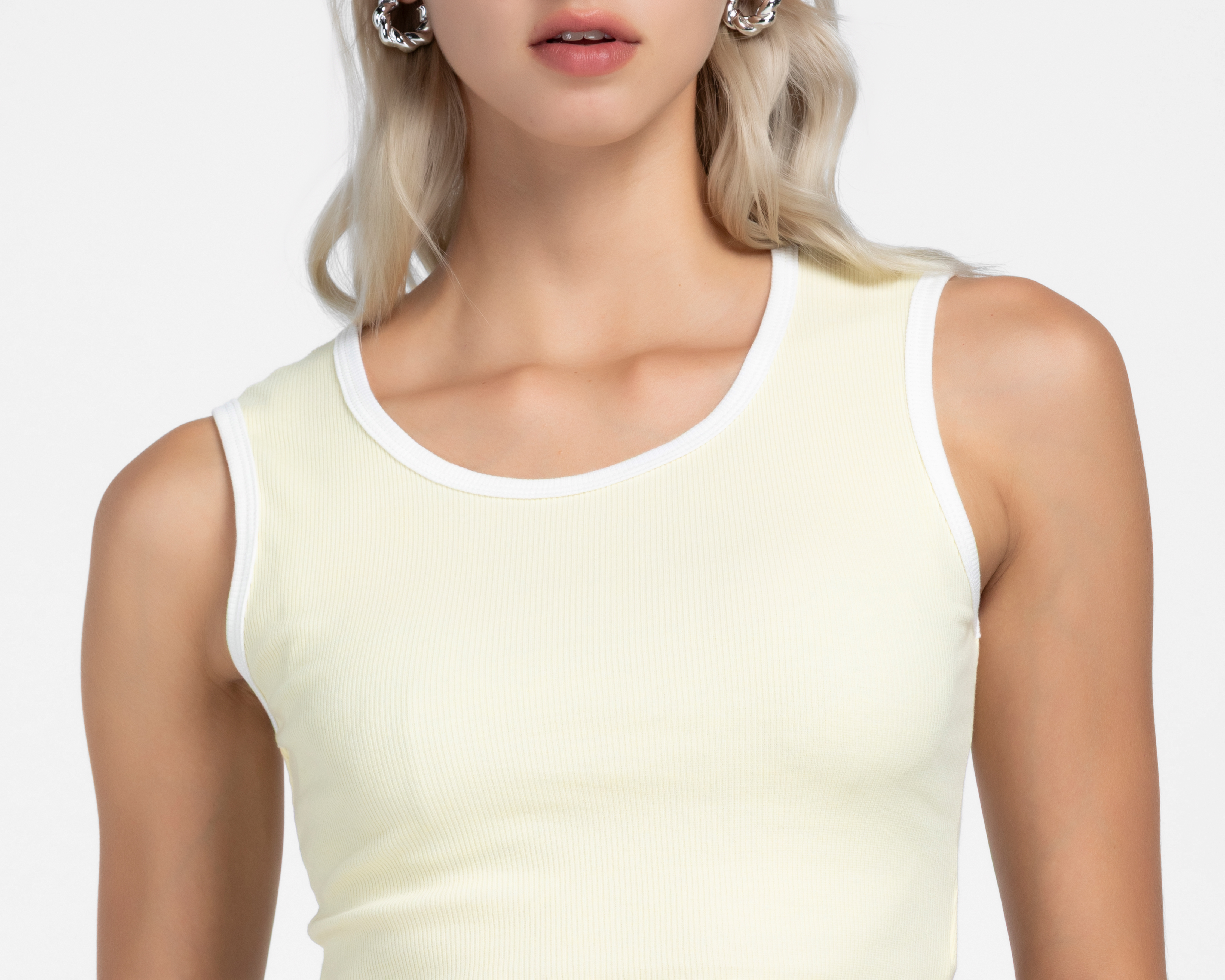 Foto 5 pulgar | Foto 4 | Playera sin Mangas 18 Forever para Mujer