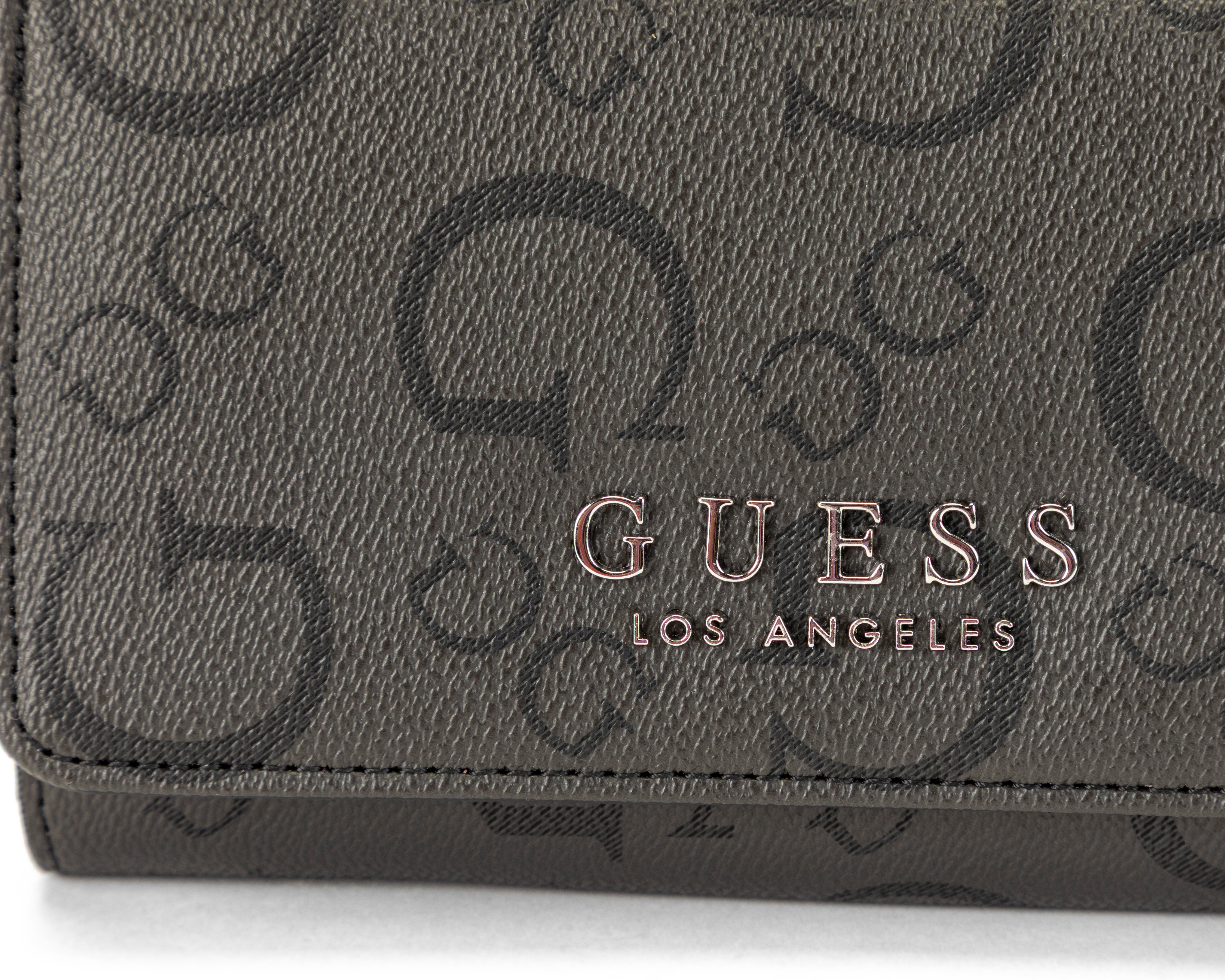 Foto 6 pulgar | Foto 5 | Cartera para Mujer Guess con Asa