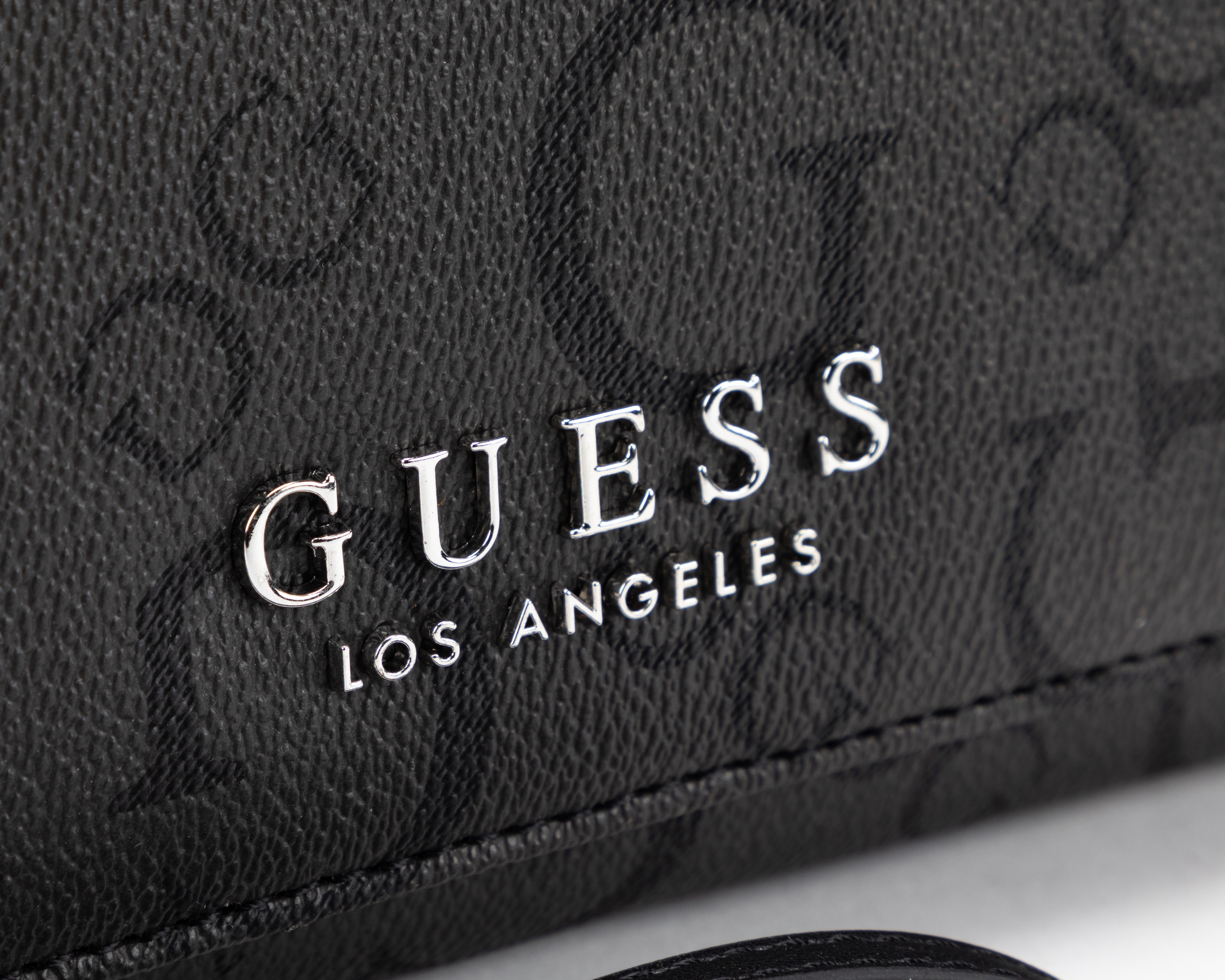 Foto 6 pulgar | Foto 5 | Cartera para Mujer Guess Negra