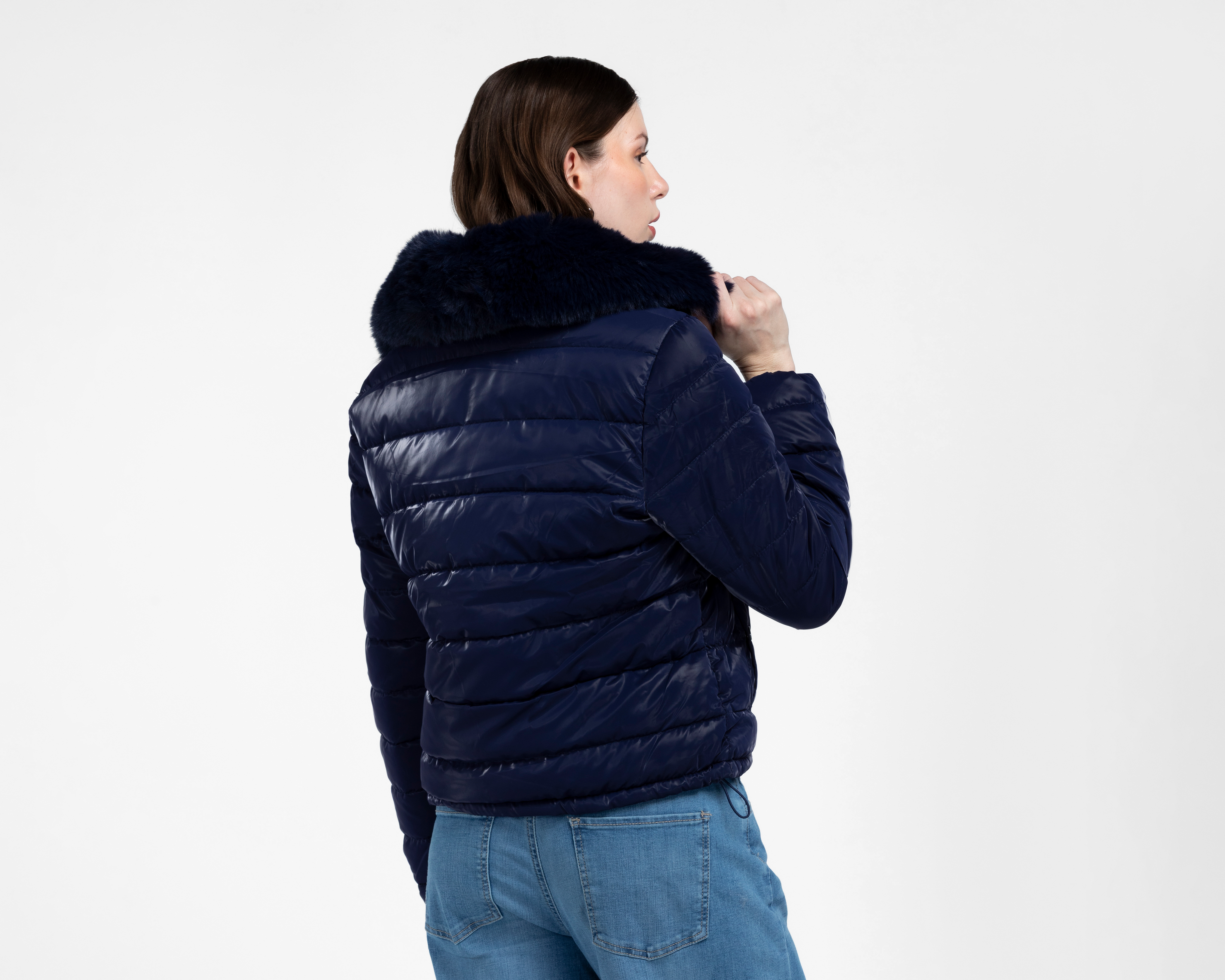 Foto 4 pulgar | Foto 3 | Chamarrra Capitonada Roosevelt para Mujer