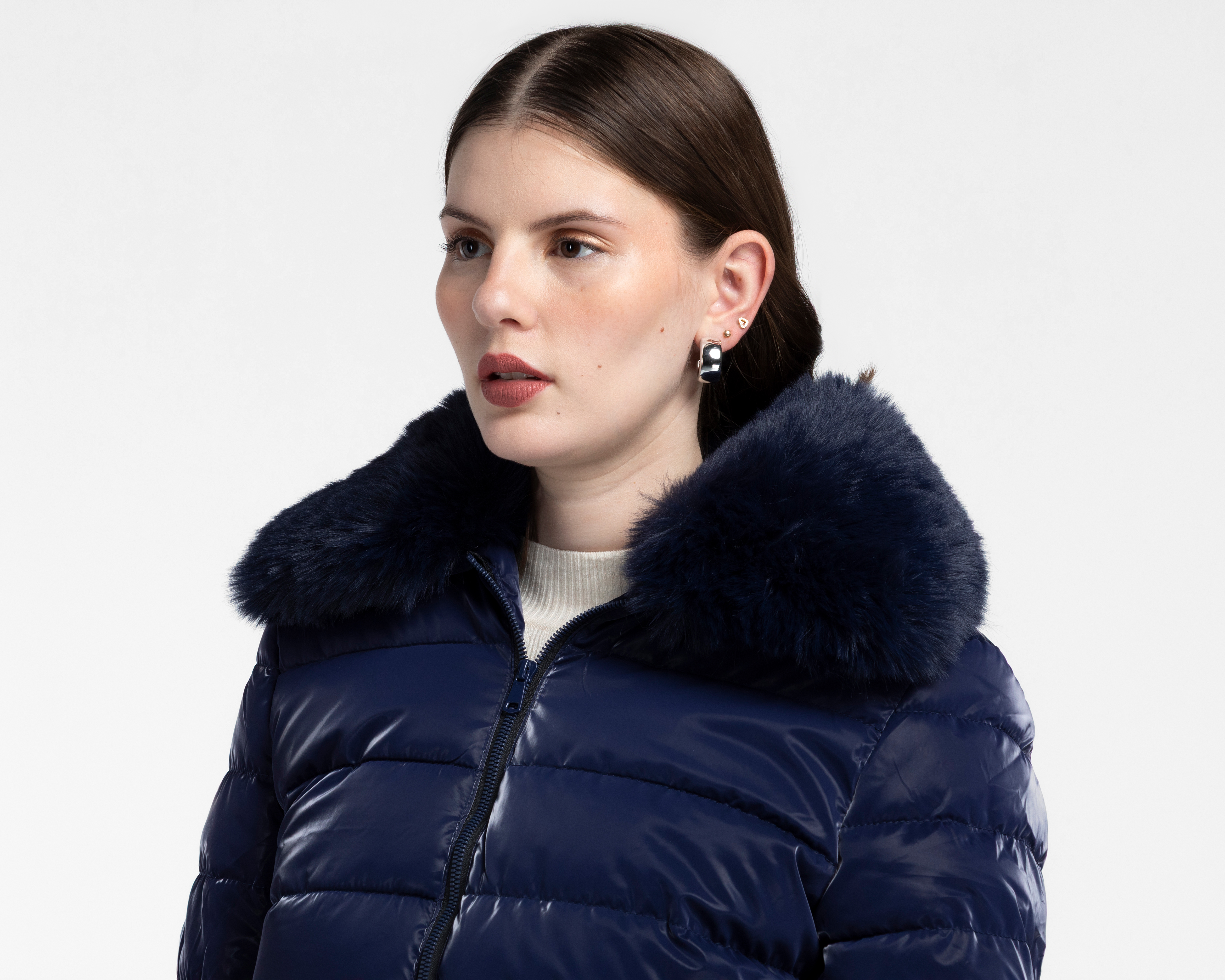 Foto 6 pulgar | Foto 5 | Chamarrra Capitonada Roosevelt para Mujer