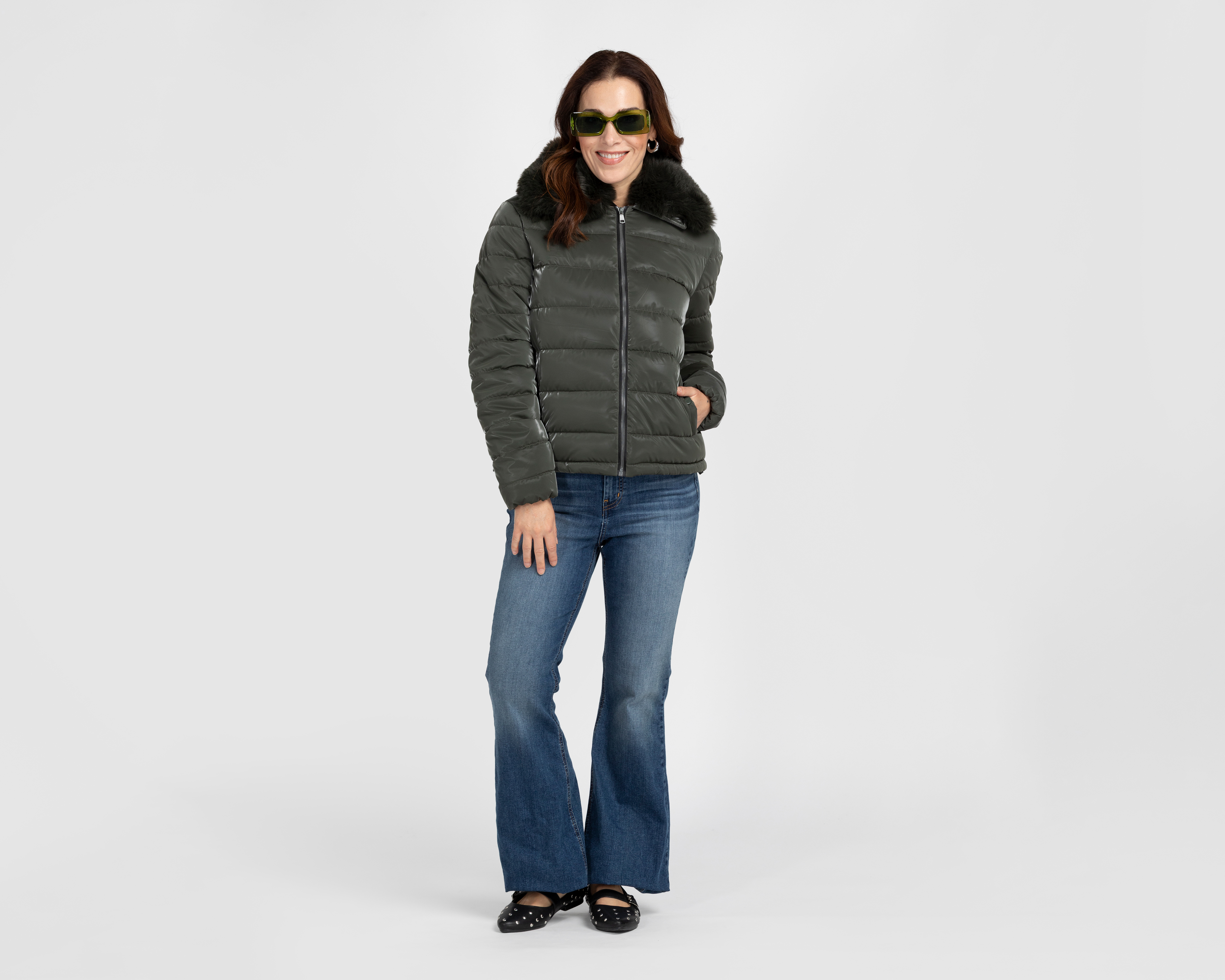 Foto 3 pulgar | Foto 2 | Chamarra Capitonada Roosevelt para Mujer