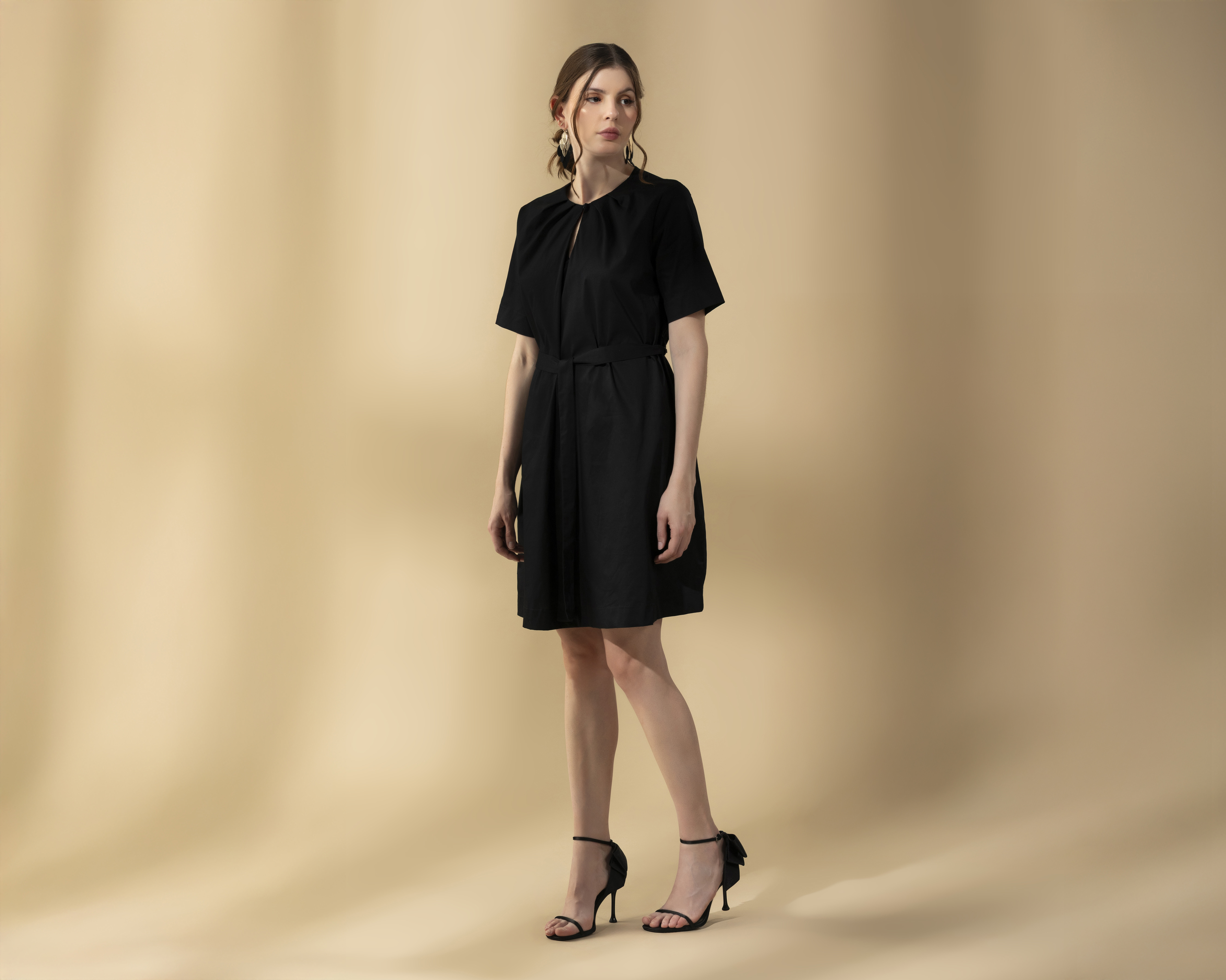 Foto 3 pulgar | Foto 2 | Vestido Manga Corta con Ojal Delantero y Jareta en Cintura Sahara By Antonio Gutierrez para Mujer