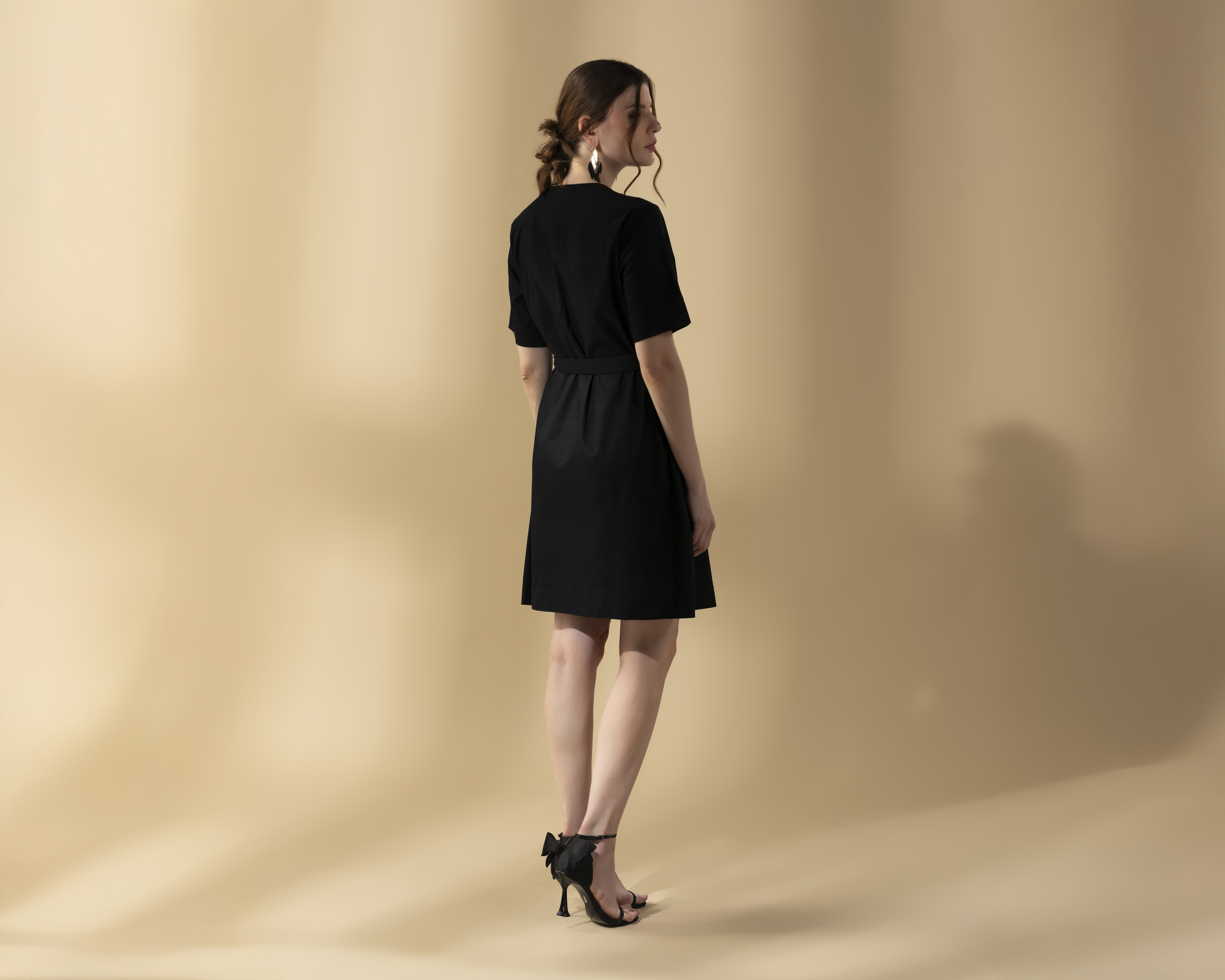 Foto 3 | Foto 3 | Vestido Manga Corta con Ojal Delantero y Jareta en Cintura Sahara By Antonio Gutierrez para Mujer