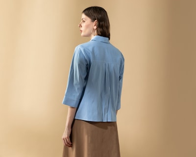 Foto 3 | Foto 3 | Blusa Manga Larga Camisera con Bolsa y Carpeta Sahara By Antonio Gutierrez para Mujer