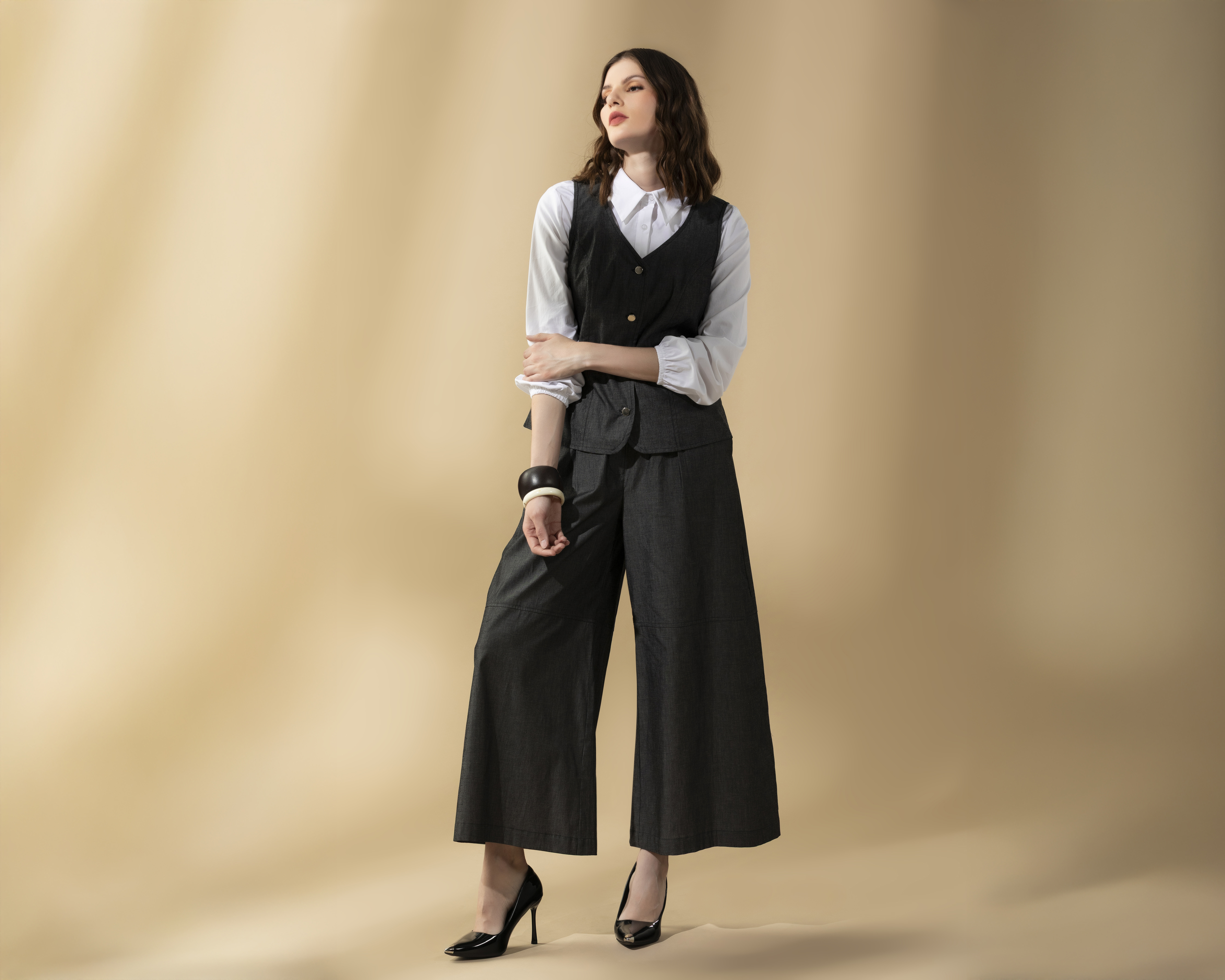 Blusa sin Manga Tipo Chaleco Jareta en Cintura Mezclilla Sahara By Antonio Gutiérrez para Mujer