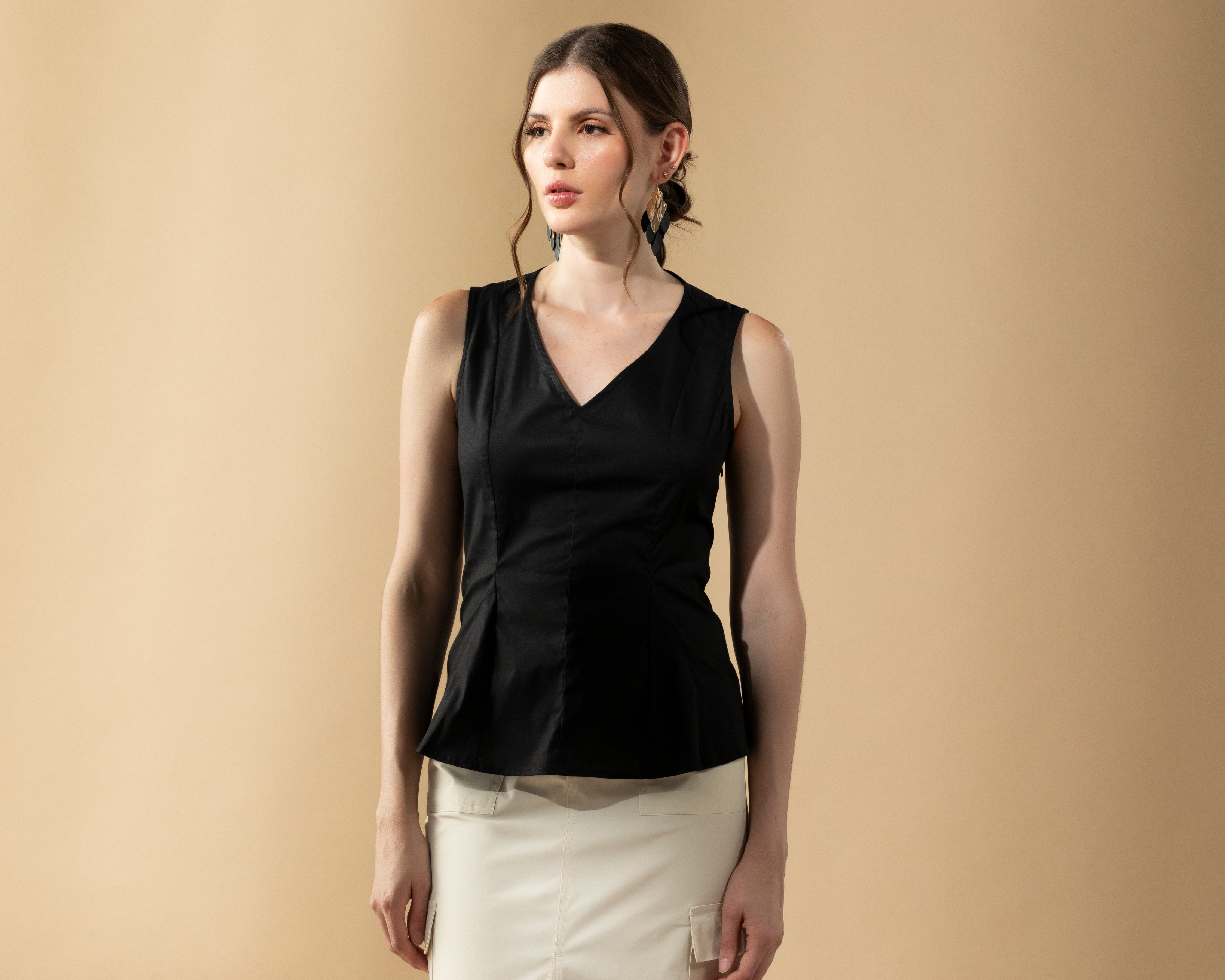 Foto 2 | Foto 2 | Blusa sin Mangas Cuello V con Pinzas Peplum Sahara By Antonio Gutierrez para Mujer