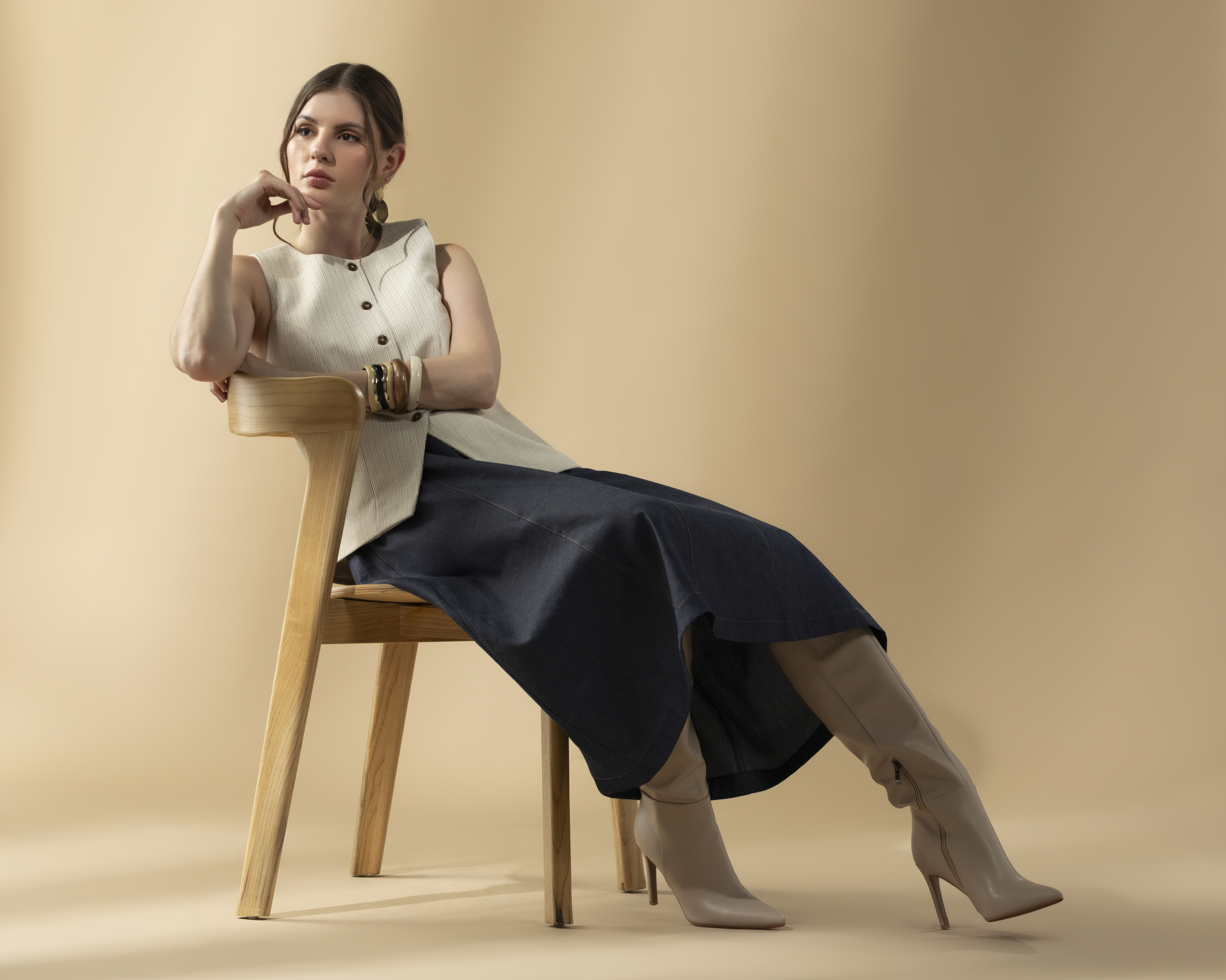 Falda Midi Denim Pespunte en Contraste Sahara By Antonio Gutierrez para Mujer