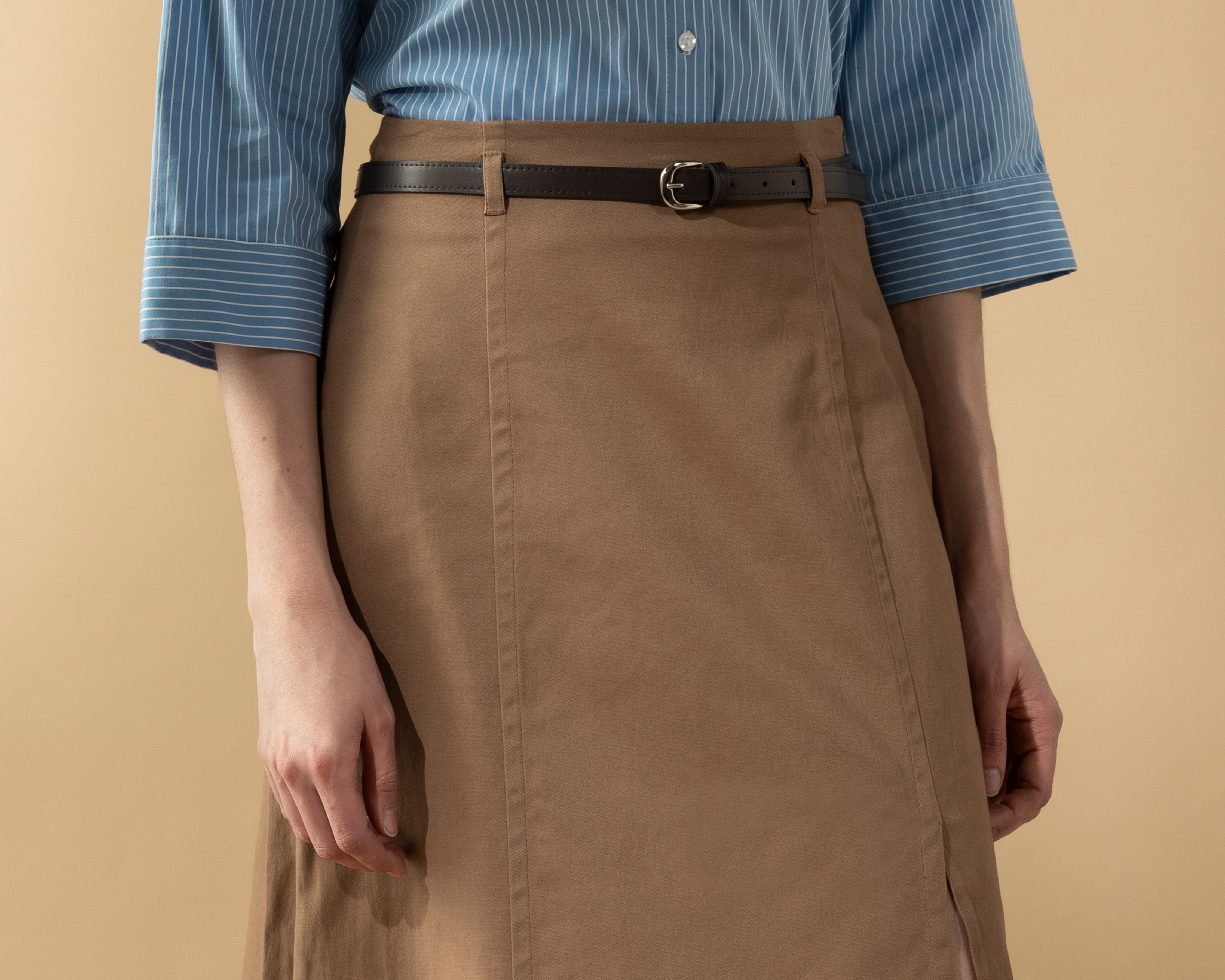 Foto 5 pulgar | Foto 4 | Falda Midi Gabardina Corte Lapiz con Cinturón Sahara By Antonio Gutierrez para Mujer