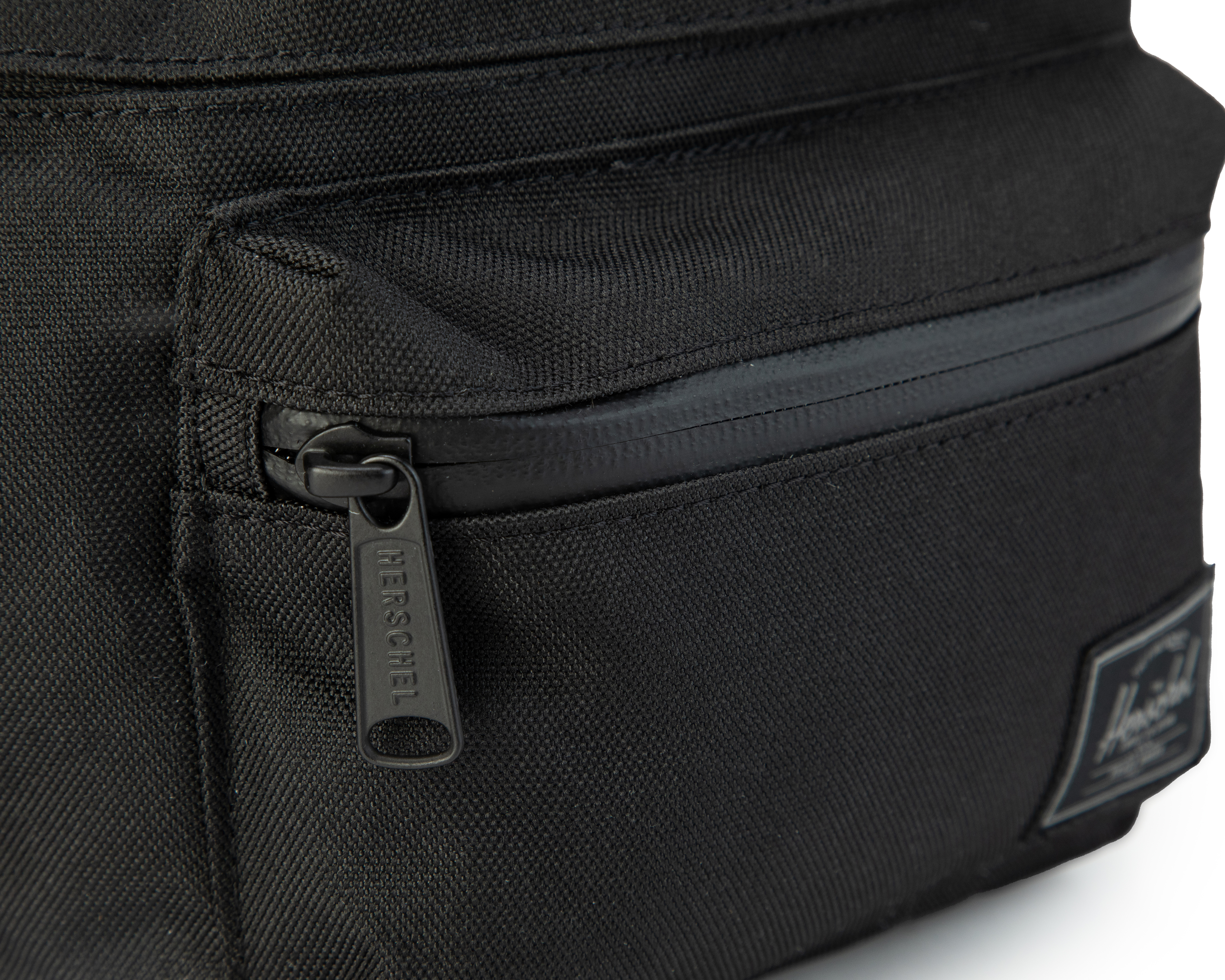 Foto 5 pulgar | Foto 4 | Bolsa Cruzada Herschel