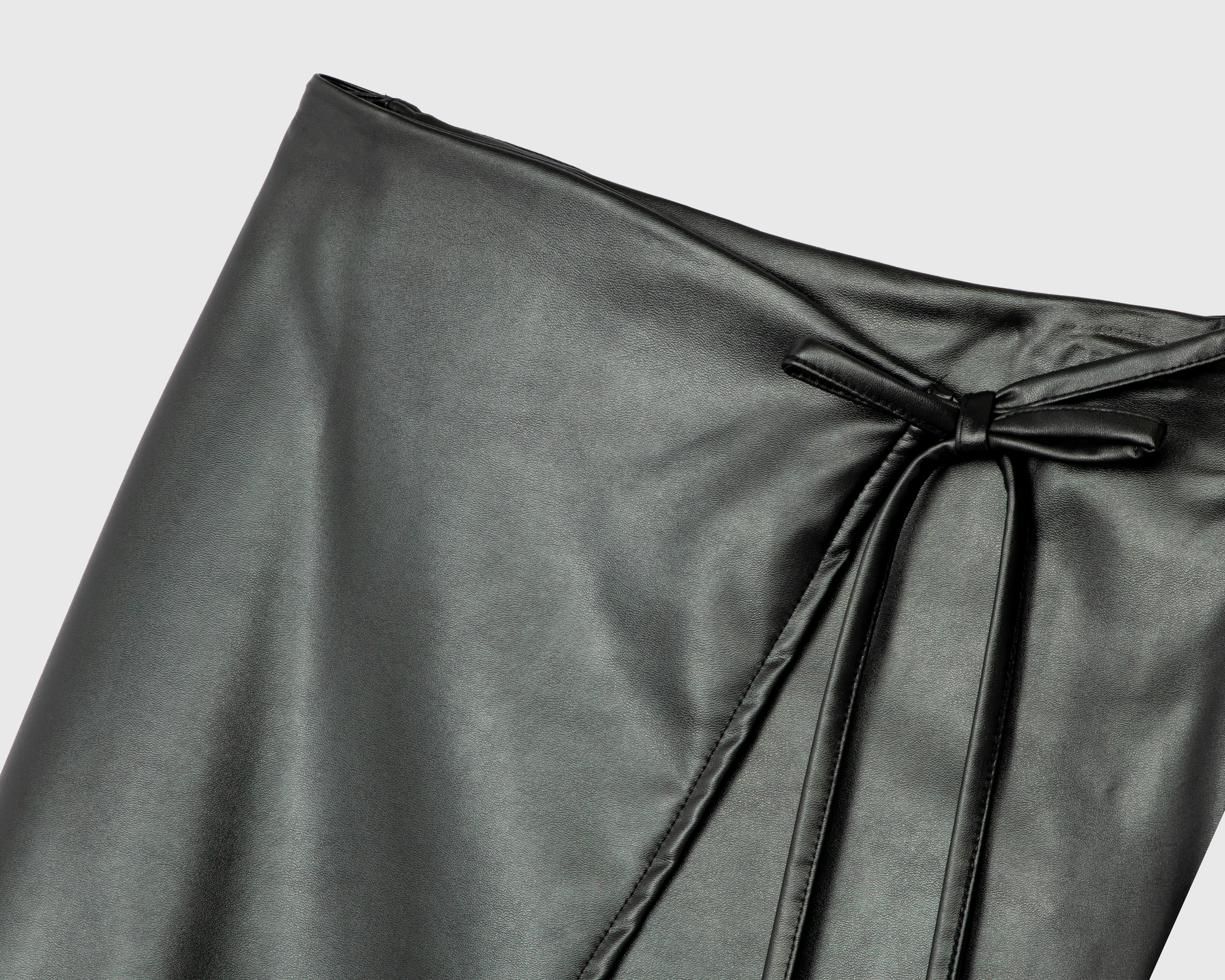 Foto 4 pulgar | Foto 3 | Falda Midi Jennifer Lopez con Cruce al Frente