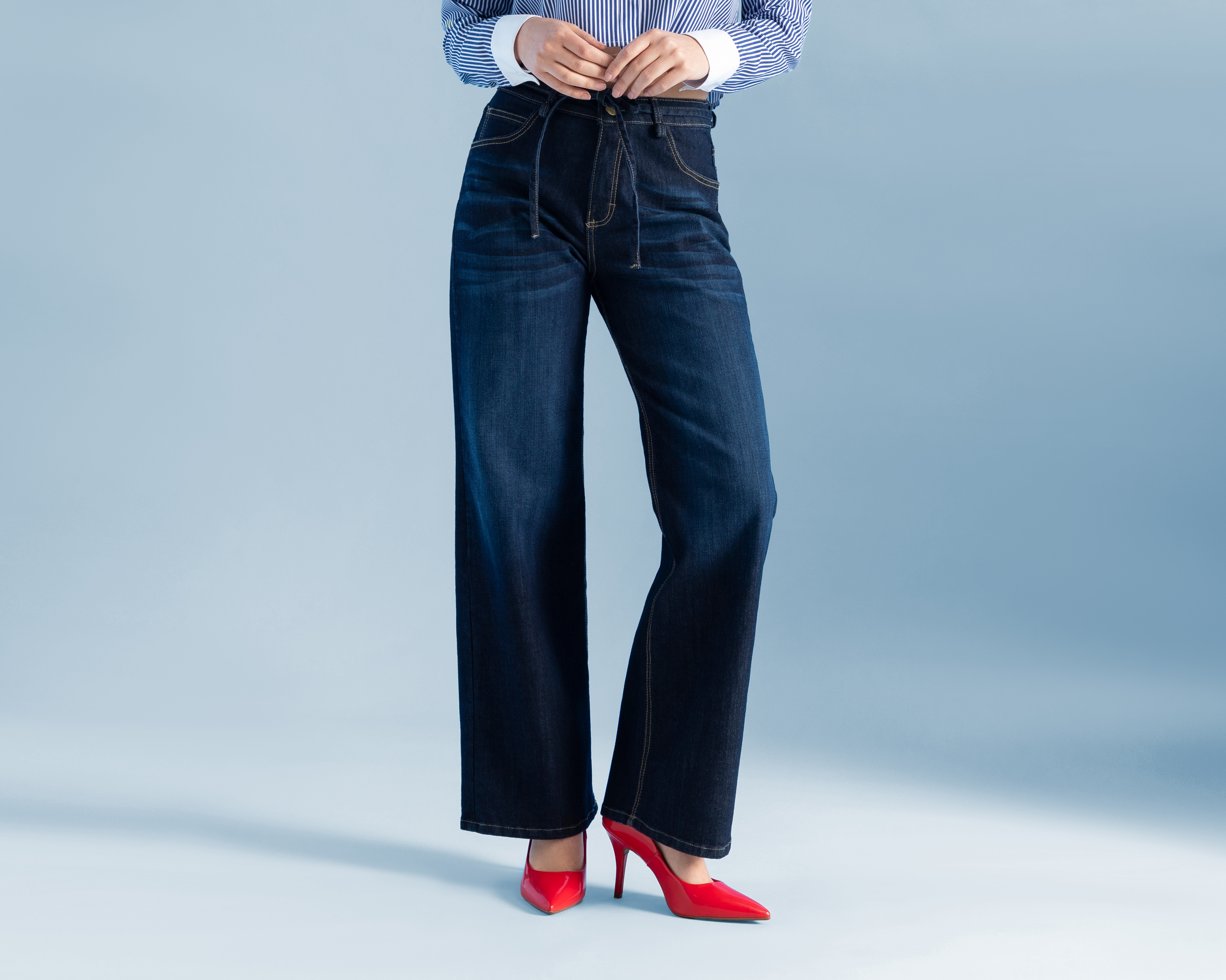 Foto 3 pulgar | Foto 2 | Jeans Recto Jennifer Lopez para Mujer