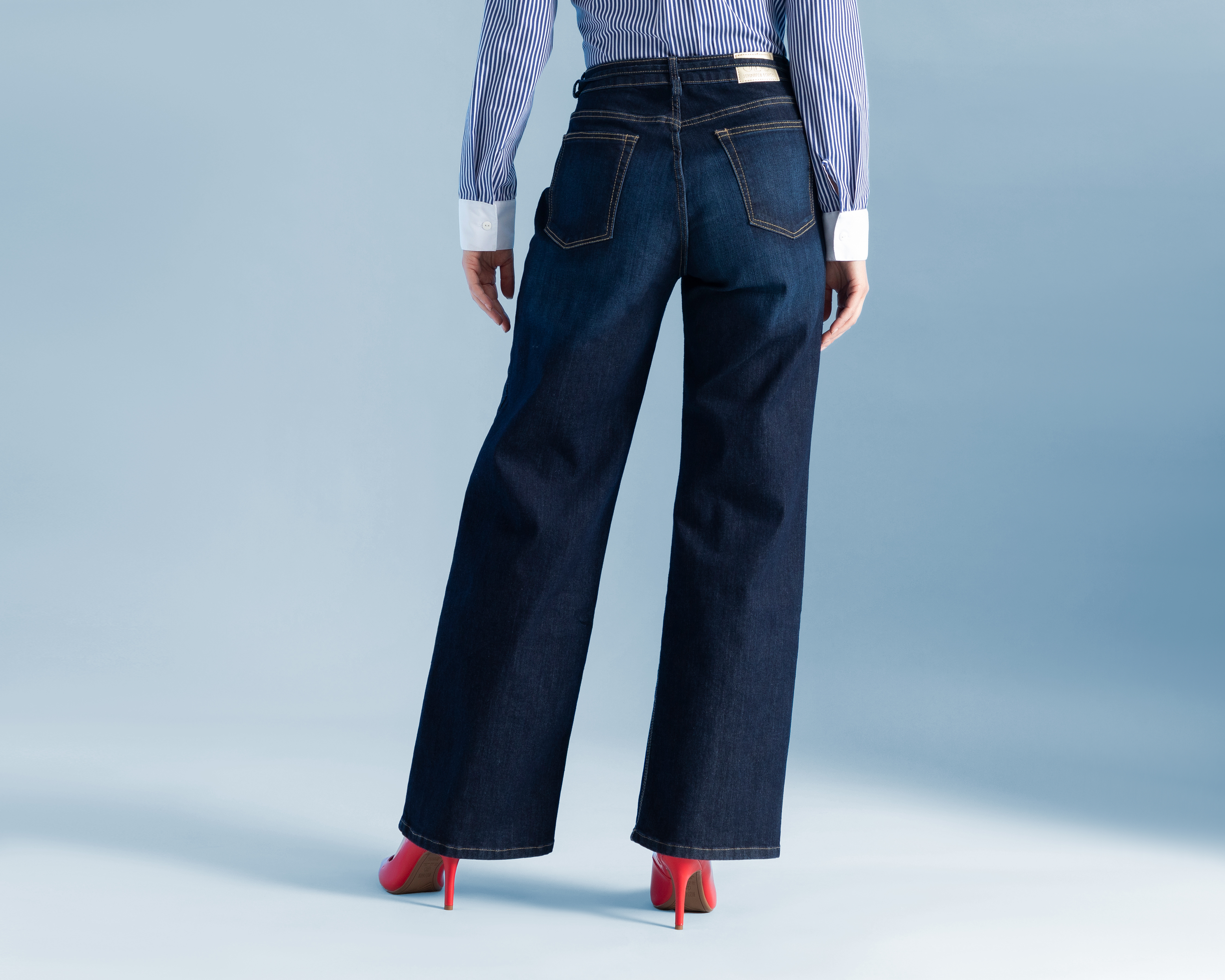 Foto 4 pulgar | Foto 3 | Jeans Recto Jennifer Lopez para Mujer