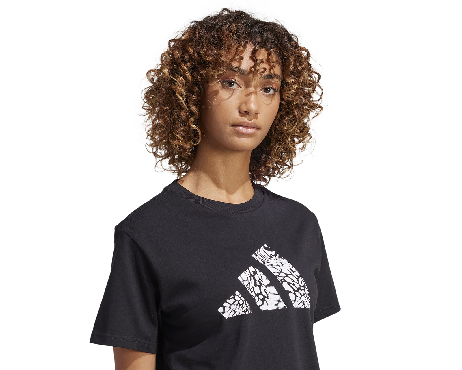 Foto 5 pulgar | Foto 4 | Playera Deportiva Adidas Camo Graphic para Mujer