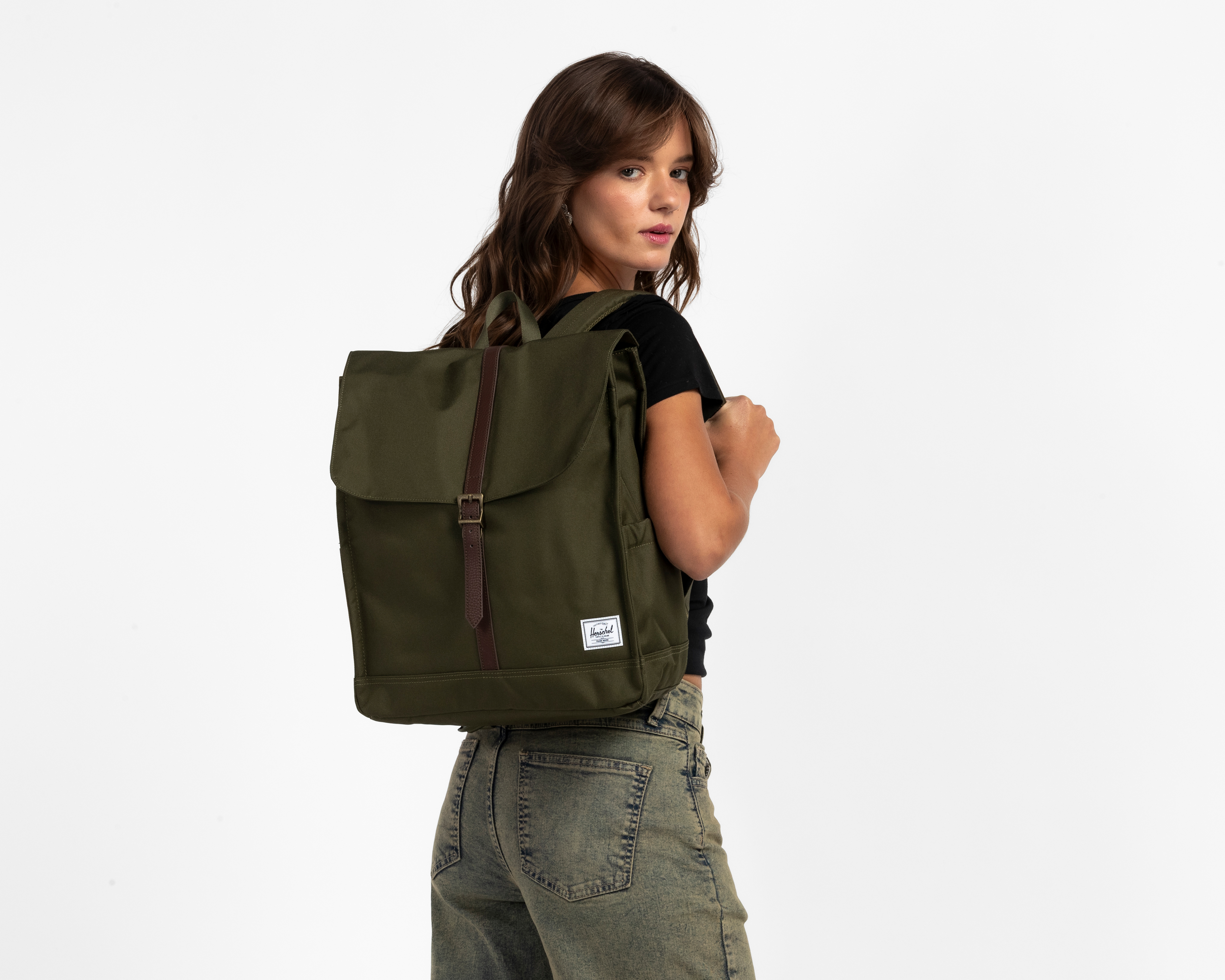 Foto 9 pulgar | Foto 8 | Mochila Herschel City Verde