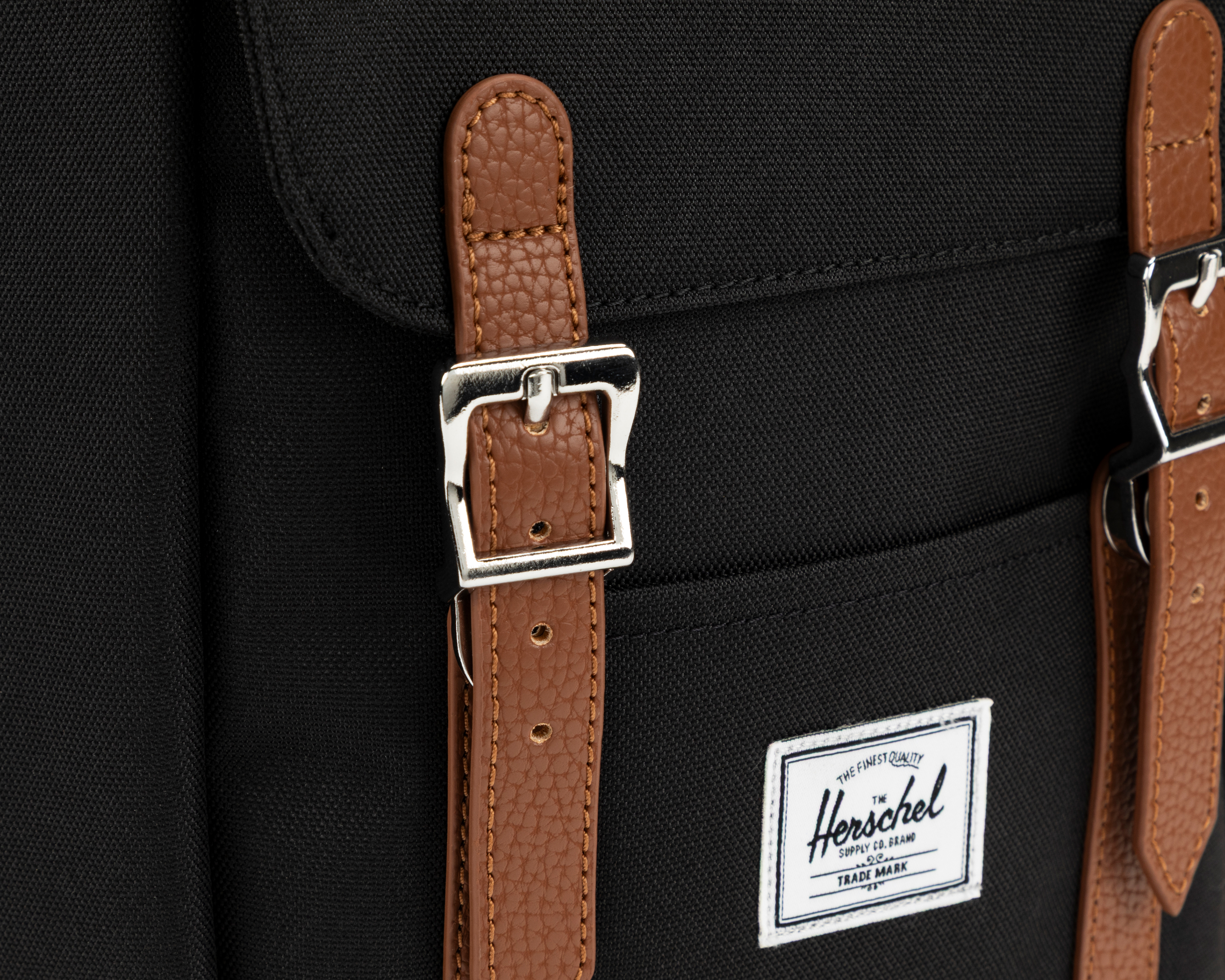 Foto 6 pulgar | Foto 5 | Mochila Herschel Negra
