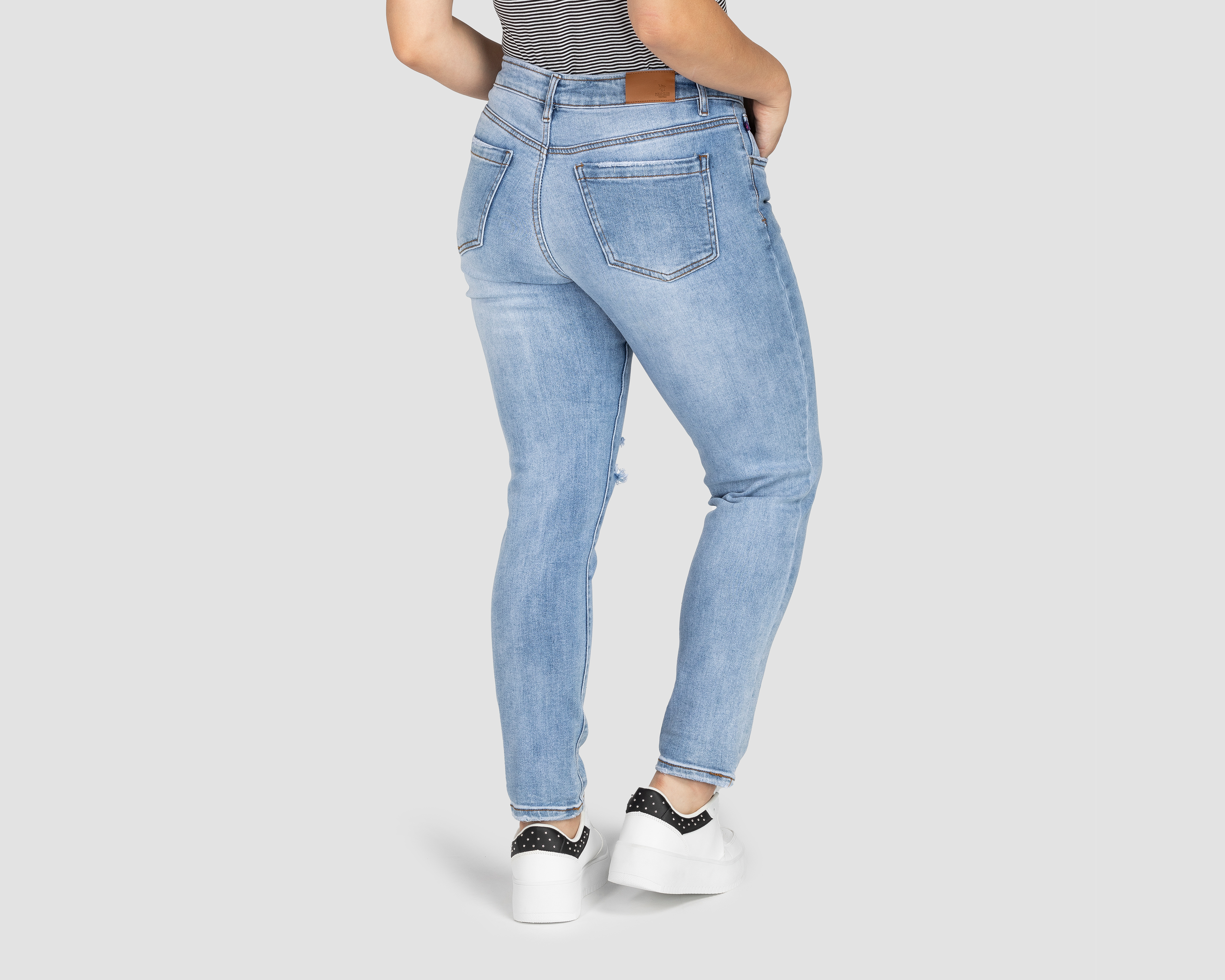 Foto 4 pulgar | Foto 3 | Jeans Skinny York Team Polo Club para Mujer