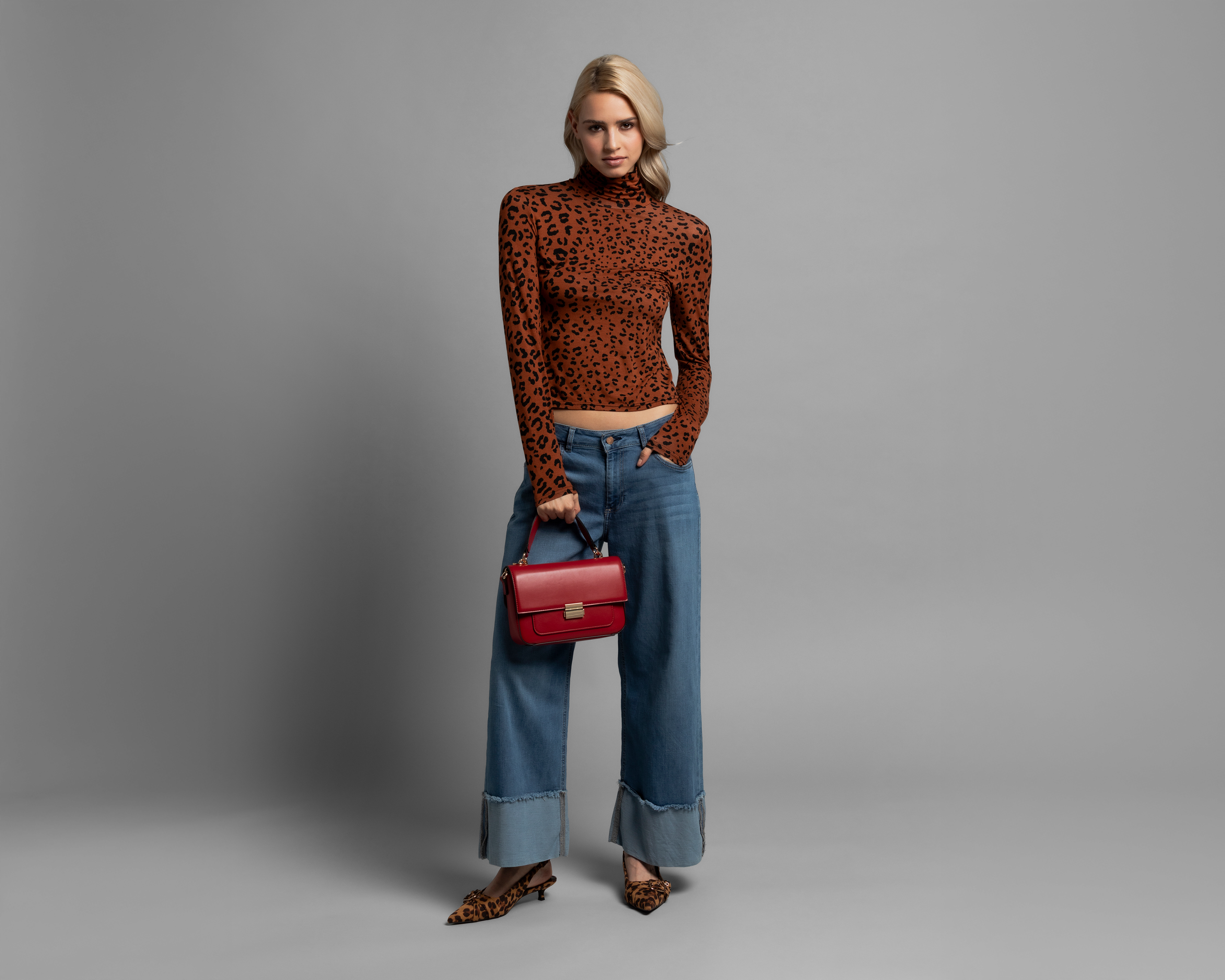 Foto 2 pulgar | Foto 1 | Playera Manga Larga Strona para Mujer