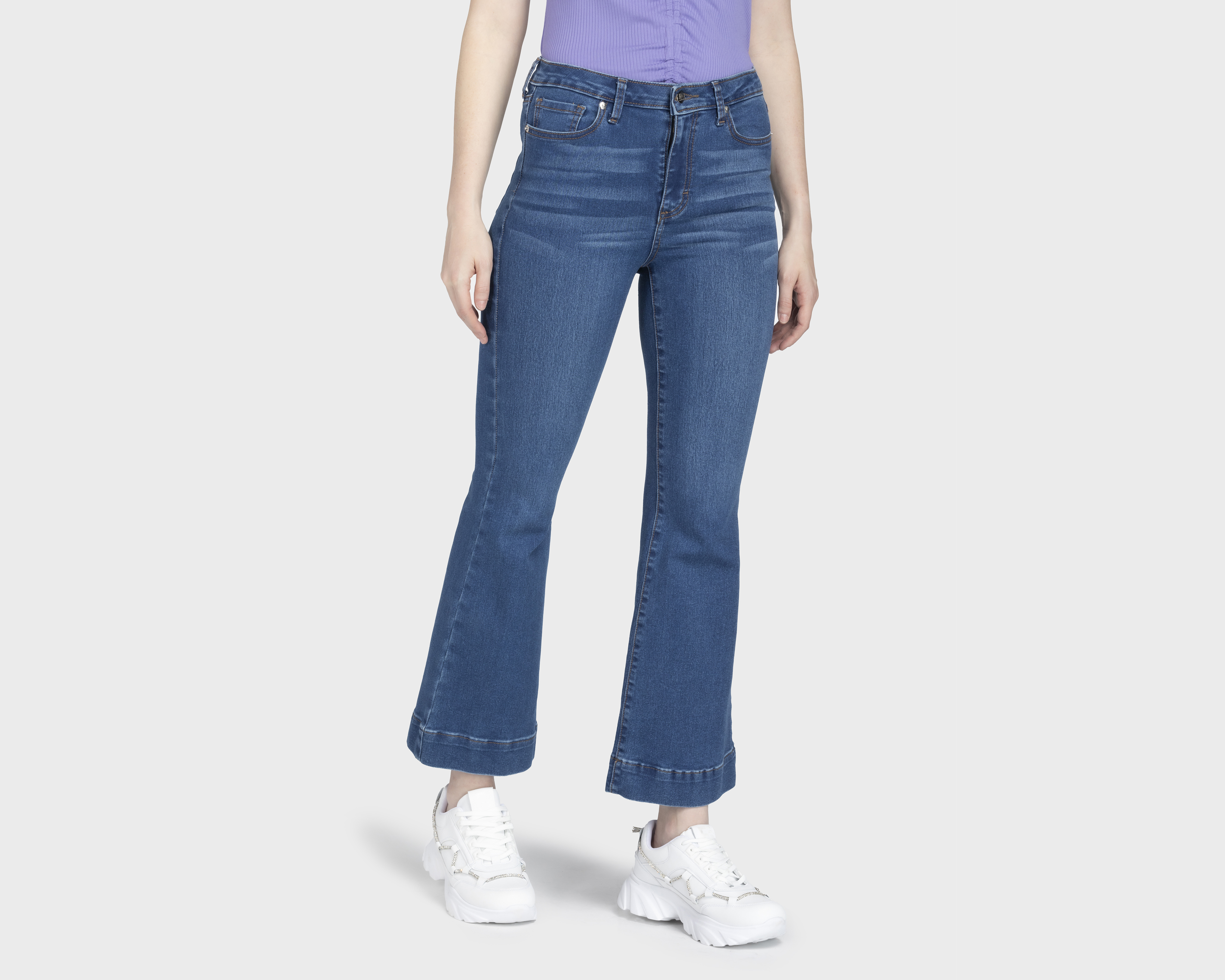 Jeans Flare Jennifer Lopez para Mujer