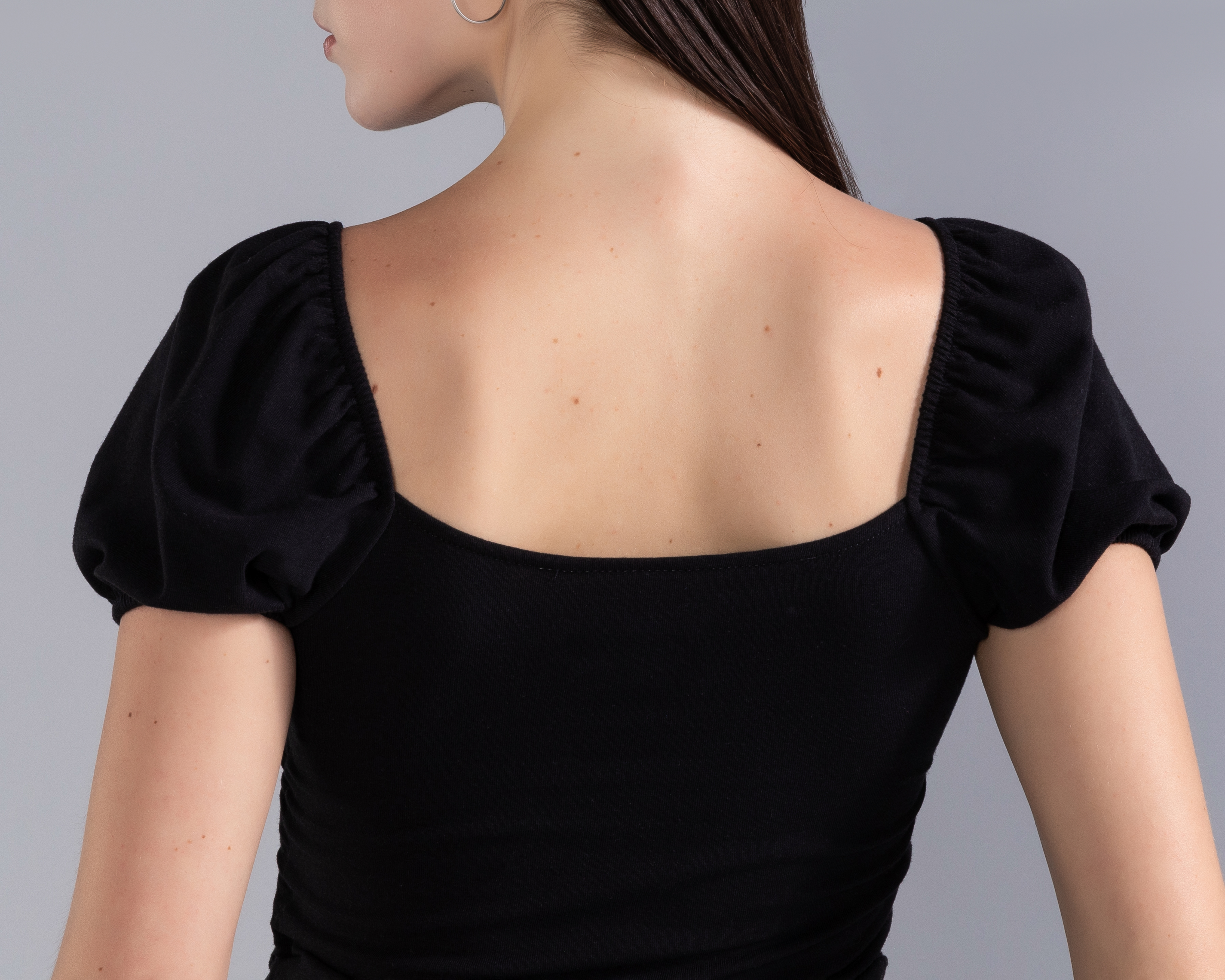 Foto 6 pulgar | Foto 5 | Playera Manga Corta Abullonada con Jaretas Costados Strona para Mujer