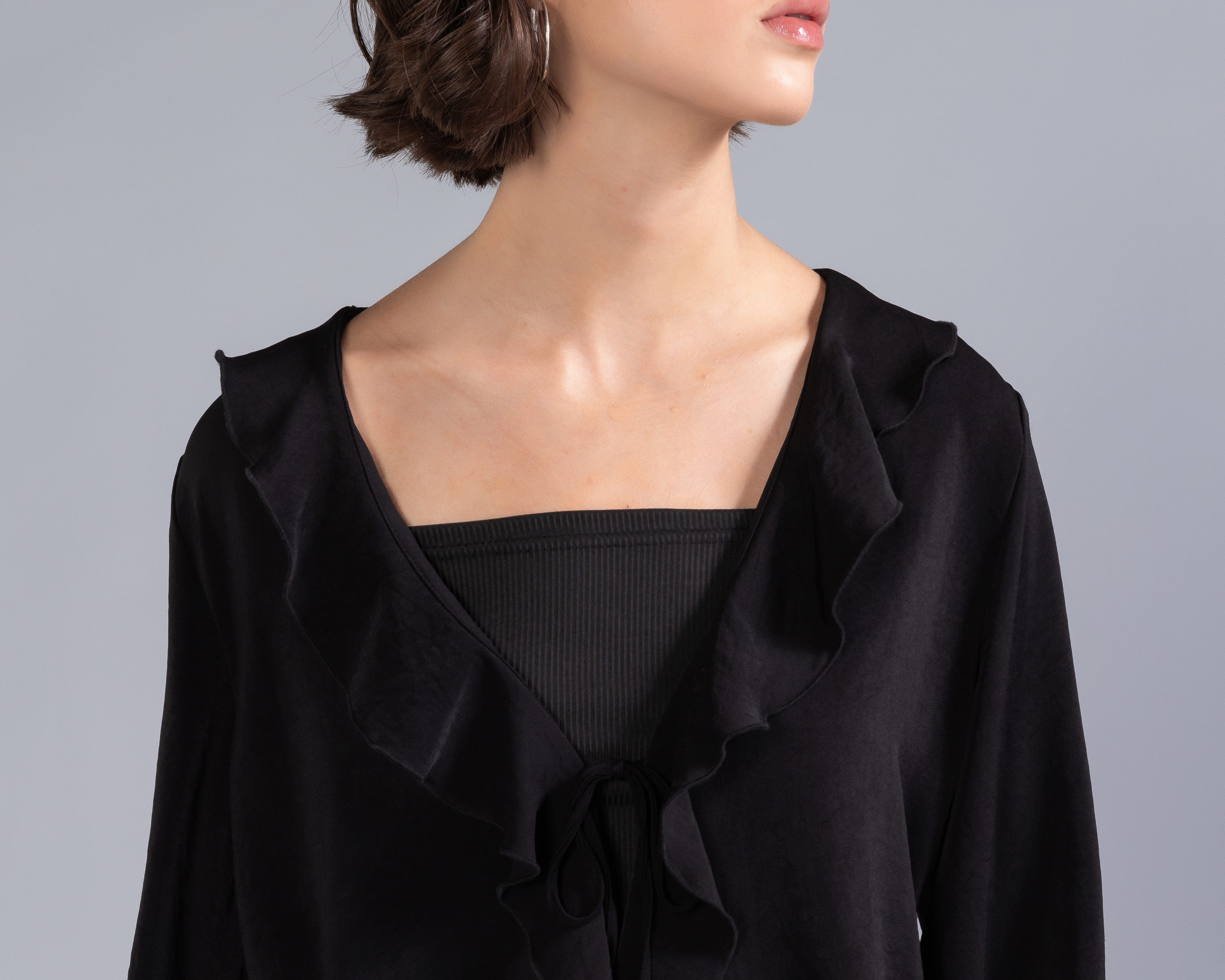 Foto 5 pulgar | Foto 4 | Blusa Thinner Negra para Mujer