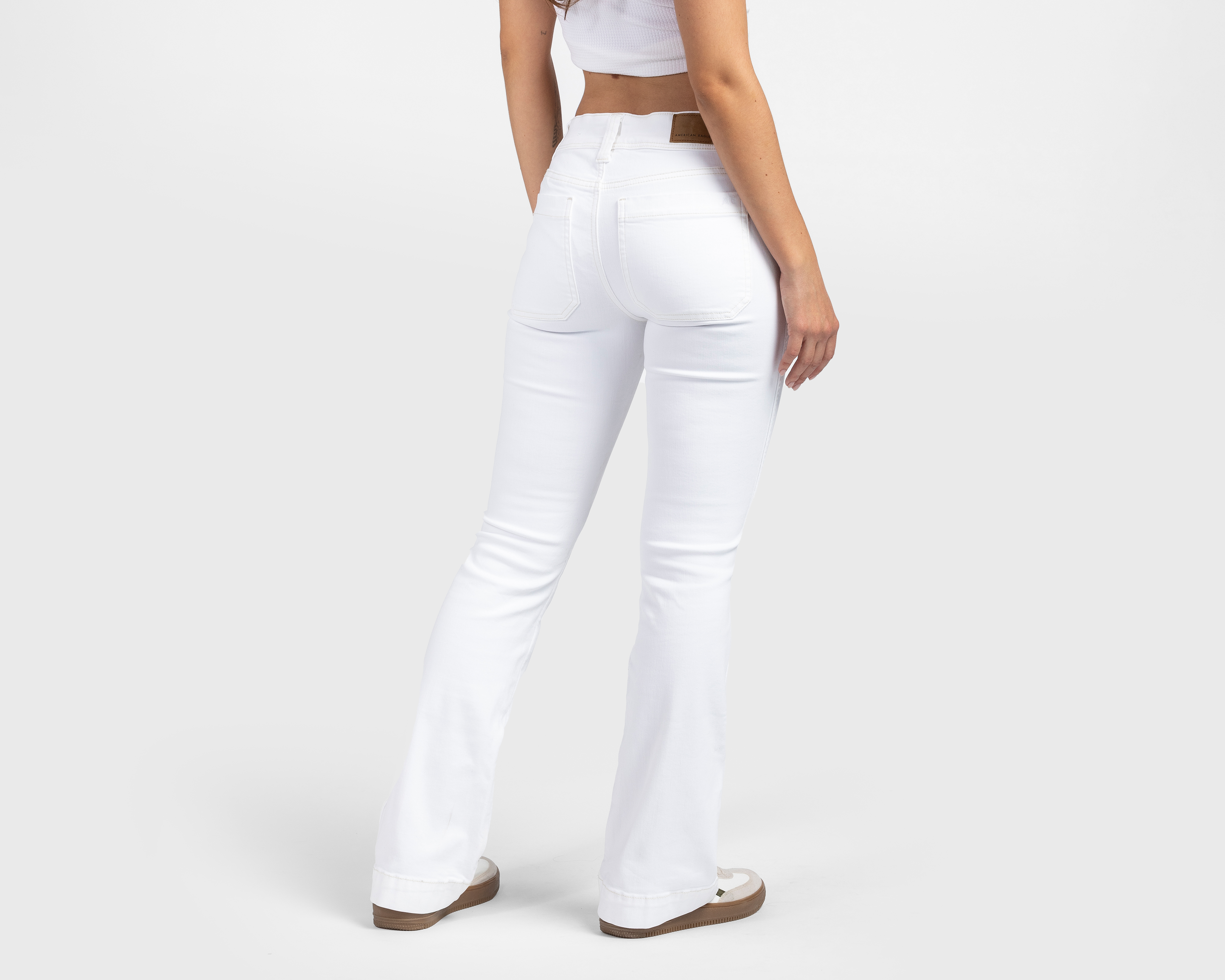 Foto 4 pulgar | Foto 3 | Jeans Kick Boot American Eagle para Mujer