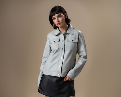 Foto 2 | Foto 2 | Chamarra Gris Strona para Mujer