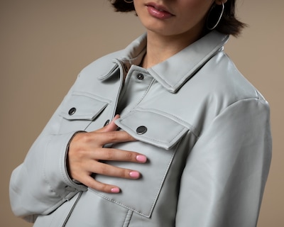 Foto 4 | Foto 4 | Chamarra Gris Strona para Mujer