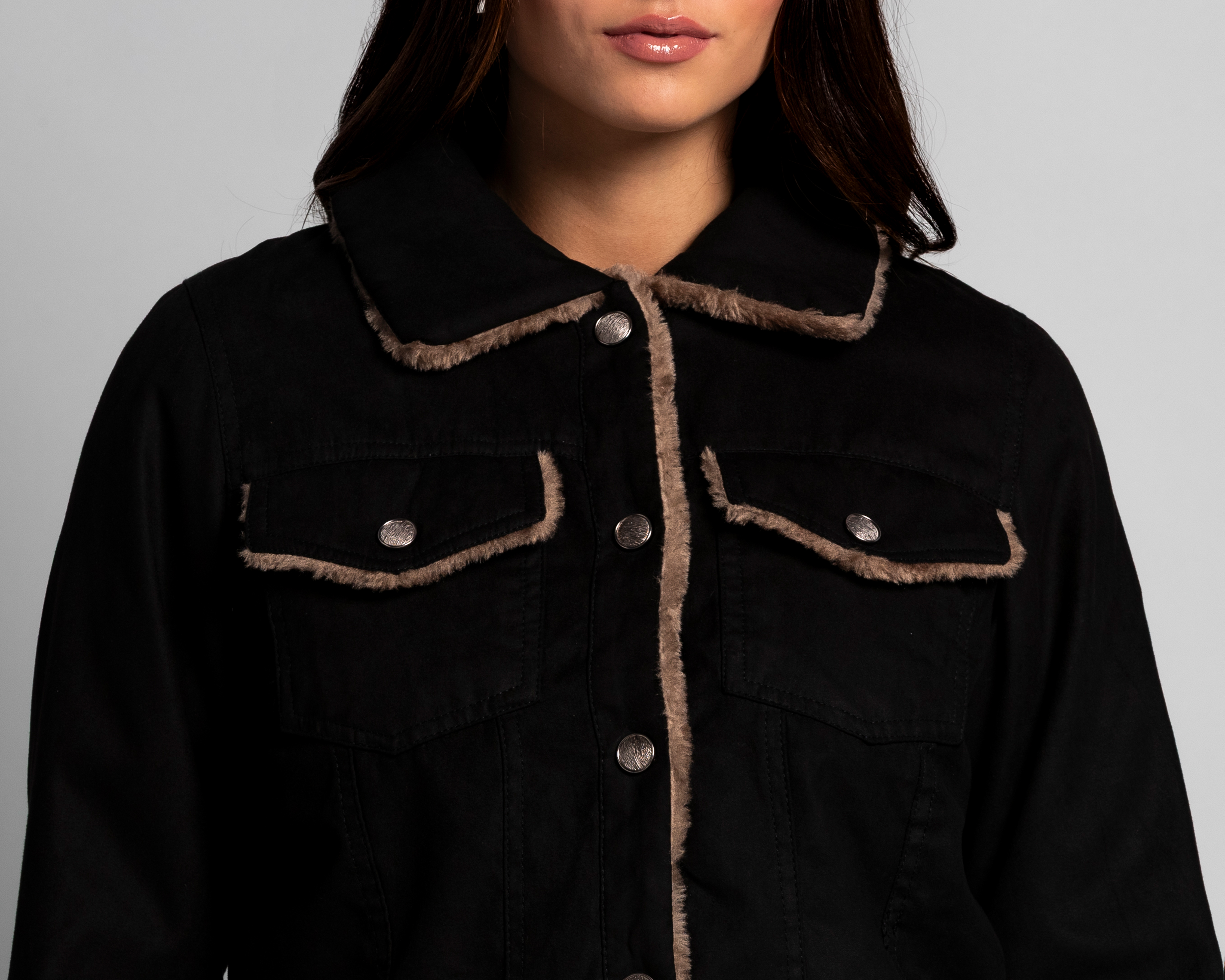 Foto 5 pulgar | Foto 4 | Chamarra Negra Strona para Mujer