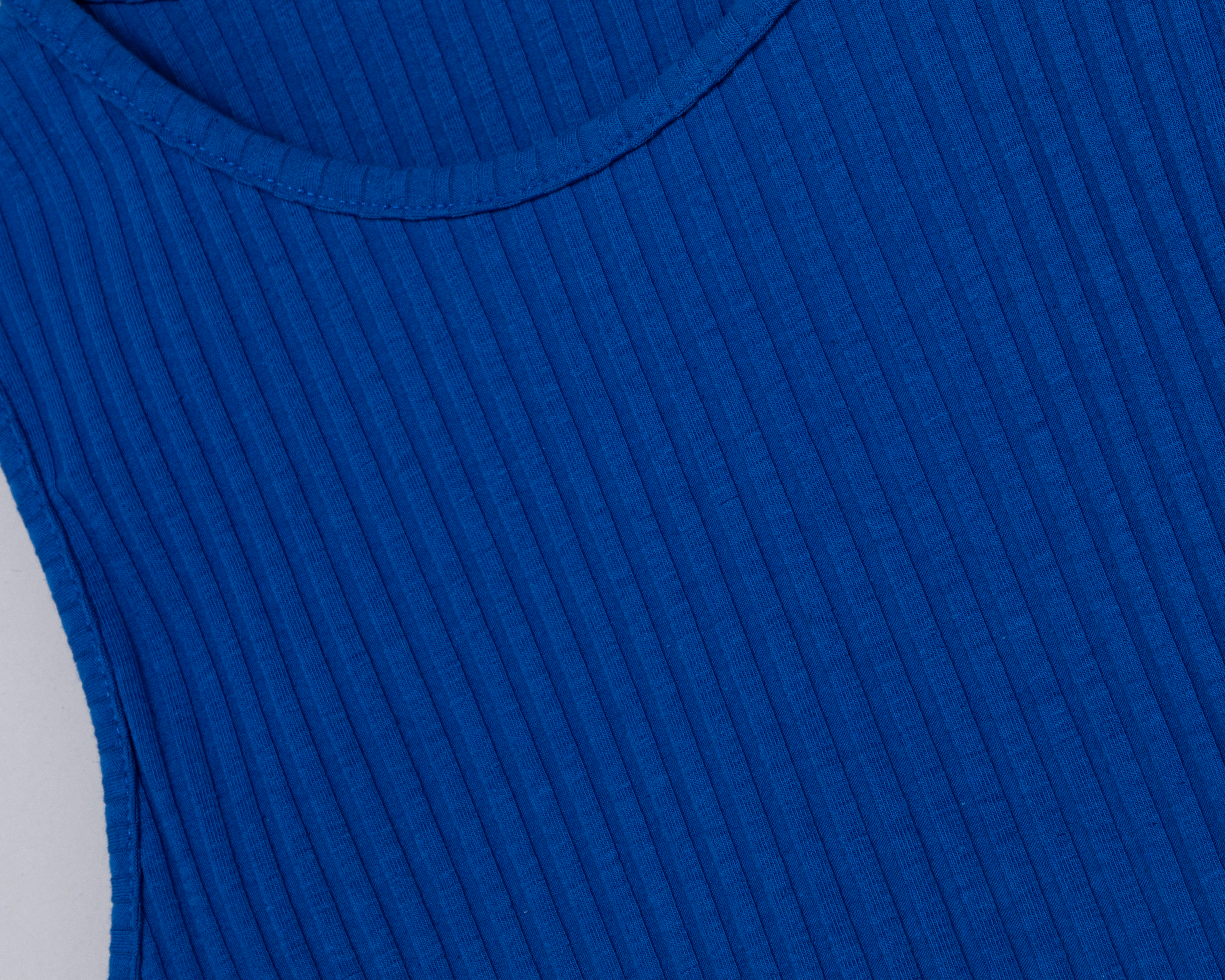 Foto 4 pulgar | Foto 3 | Playera Thinner Azul sin Mangas