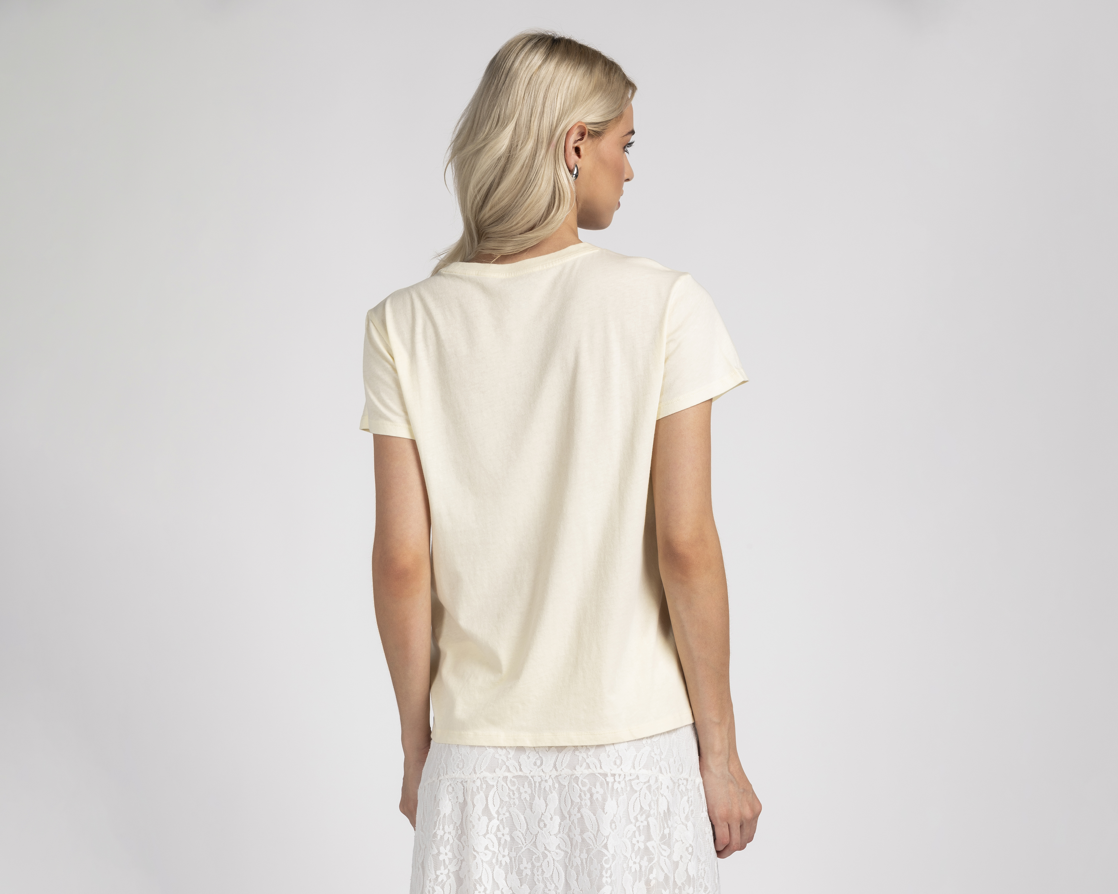 Foto 4 pulgar | Foto 3 | Playera Manga Corta American Eagle para Mujer