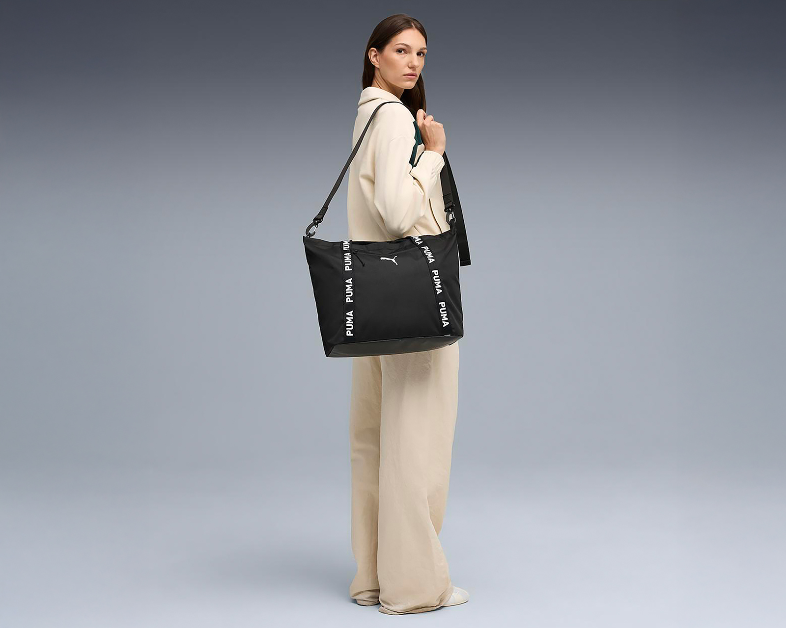 Foto 6 pulgar | Foto 5 | Bolsa Deportiva Puma Essentials Training Negra