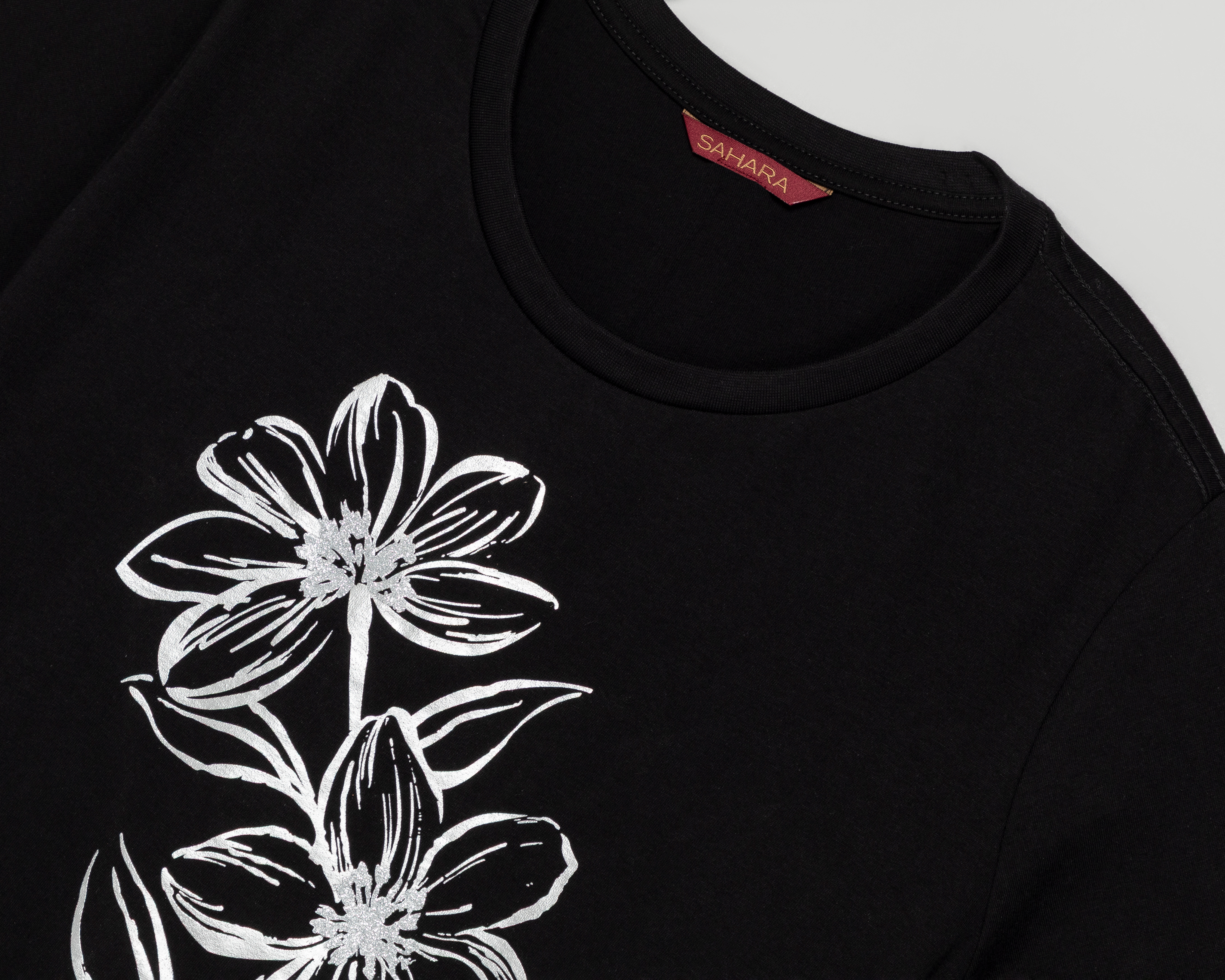 Foto 4 pulgar | Foto 3 | Playera Estampada Sahara para Mujer