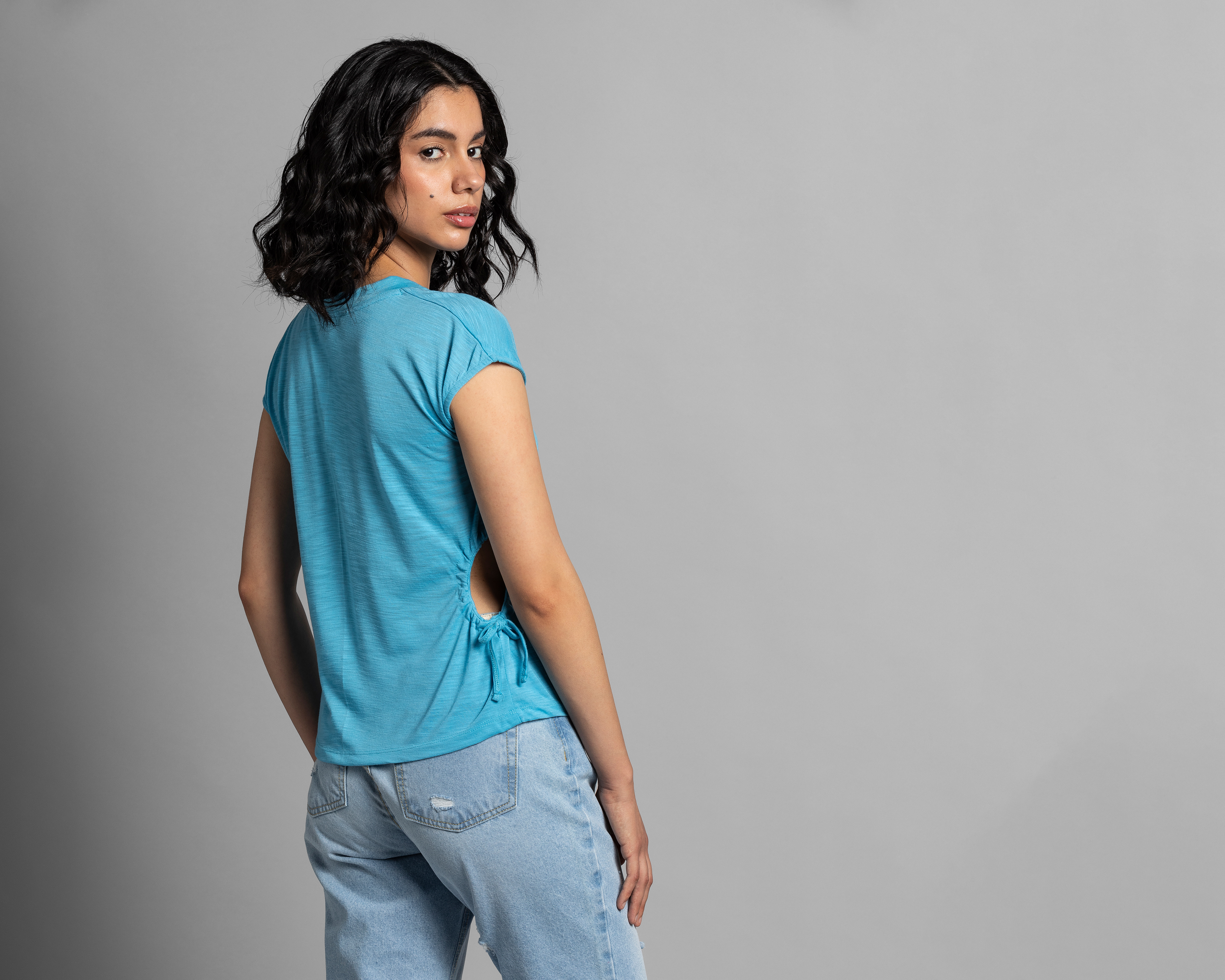 Foto 4 pulgar | Foto 3 | Playera Thinner Azul con Aberturas