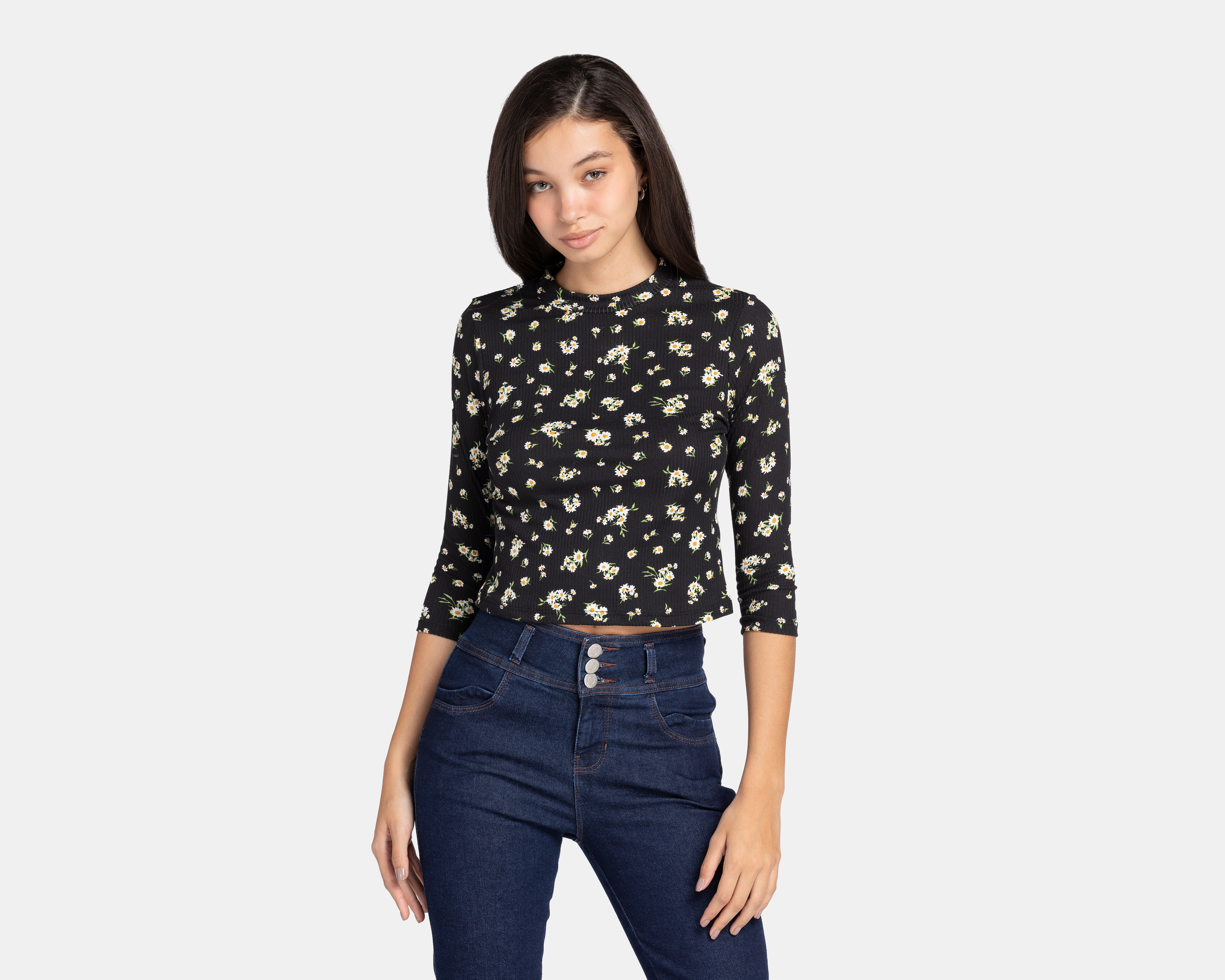 Foto 2 pulgar | Foto 1 | Blusa 18 Forever Negra con Print de Flores