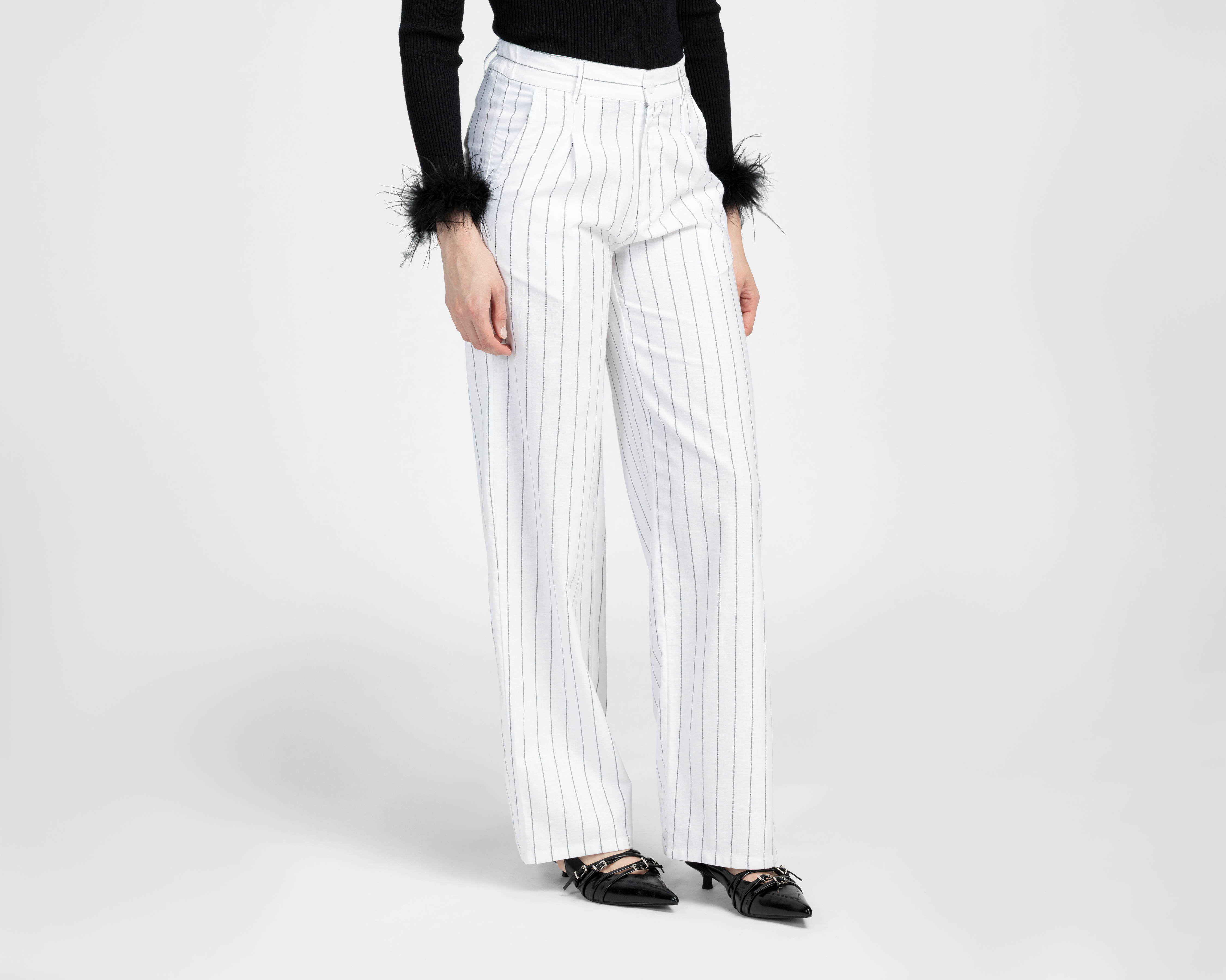 Foto 2 pulgar | Foto 1 | Pantalón de Vestir Sahara Blanco para Mujer