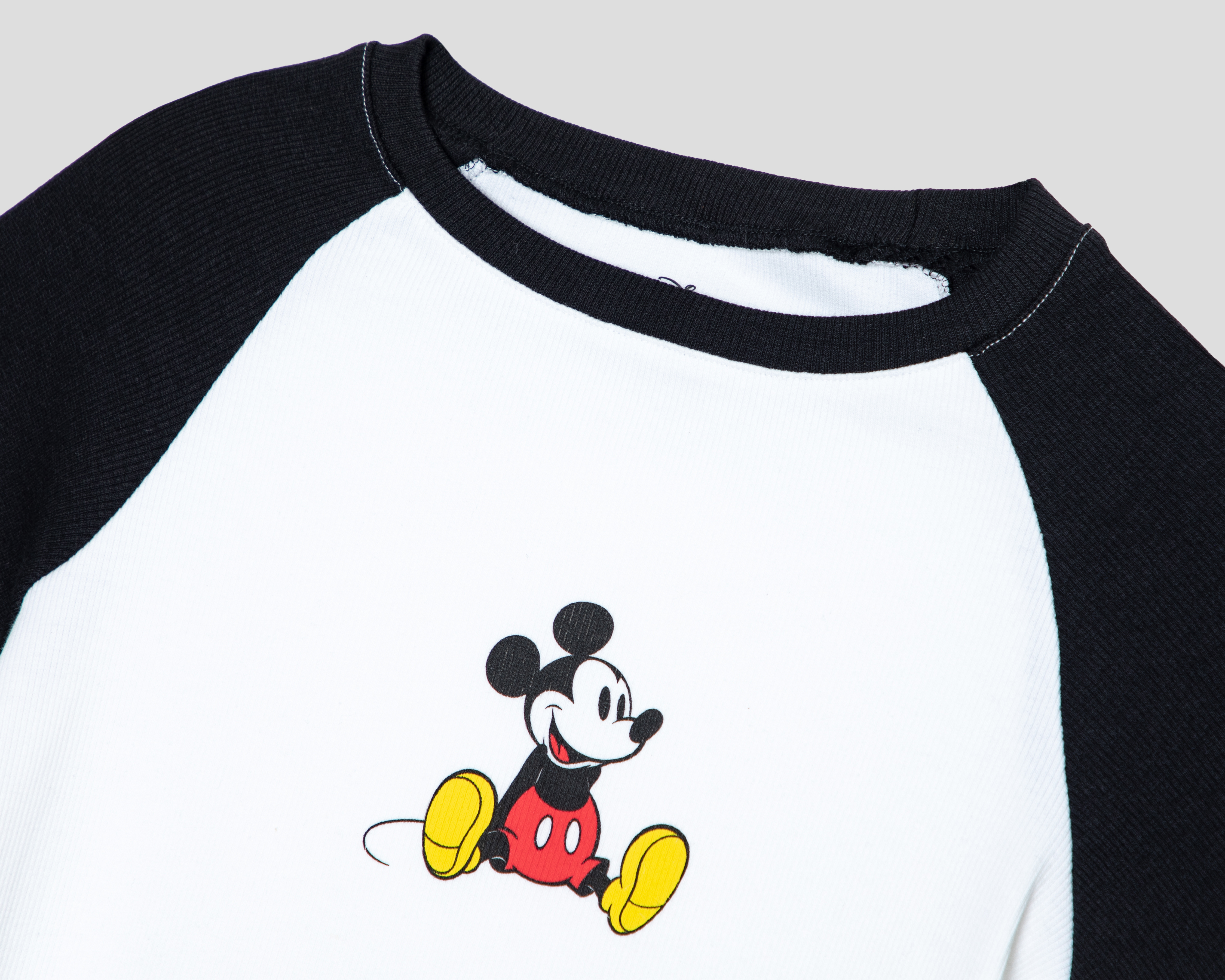 Foto 4 pulgar | Foto 3 | Playera Mickey Mouse Disney para Mujer