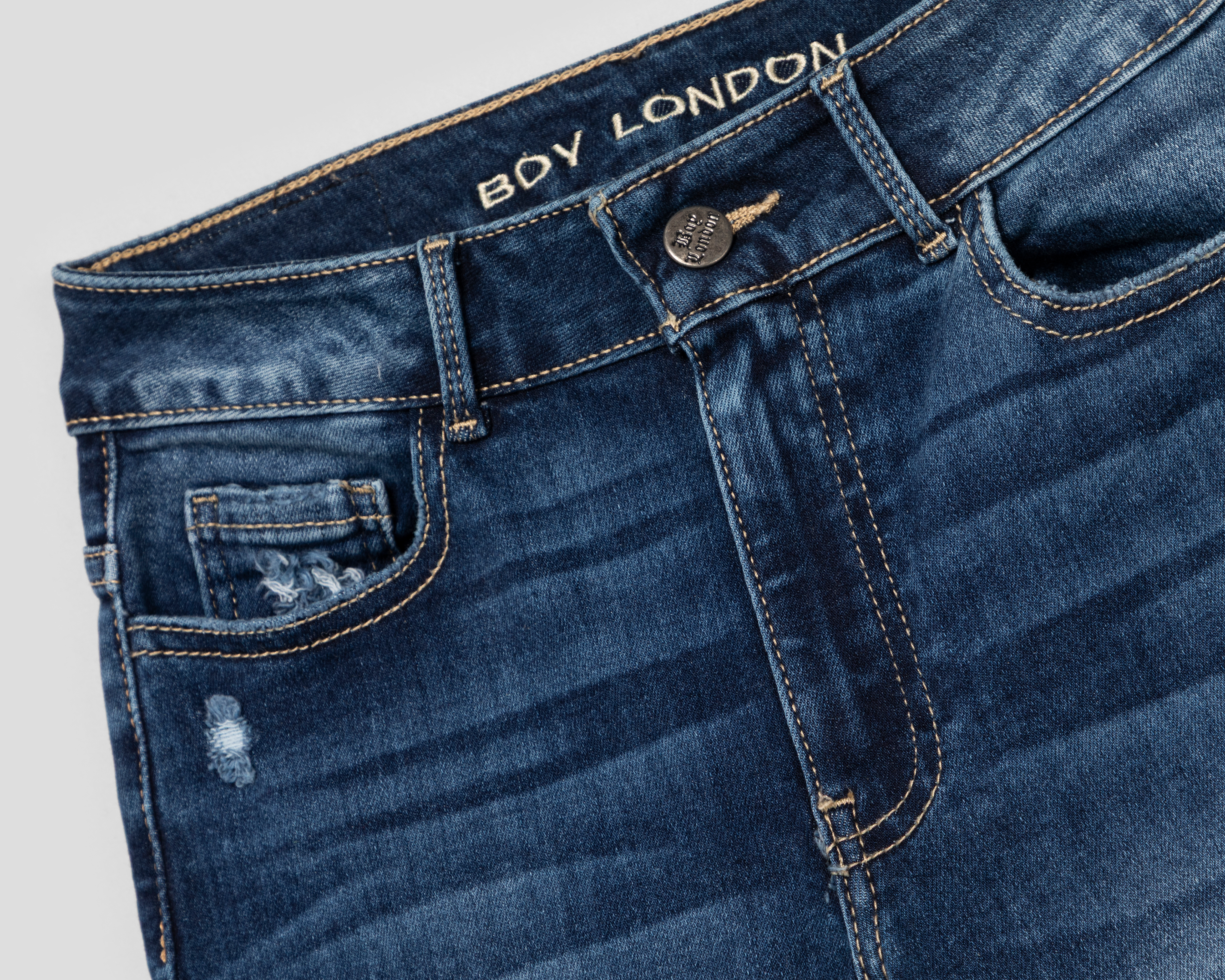 Foto 4 pulgar | Foto 3 | Jeans Recto Boy London para Mujer