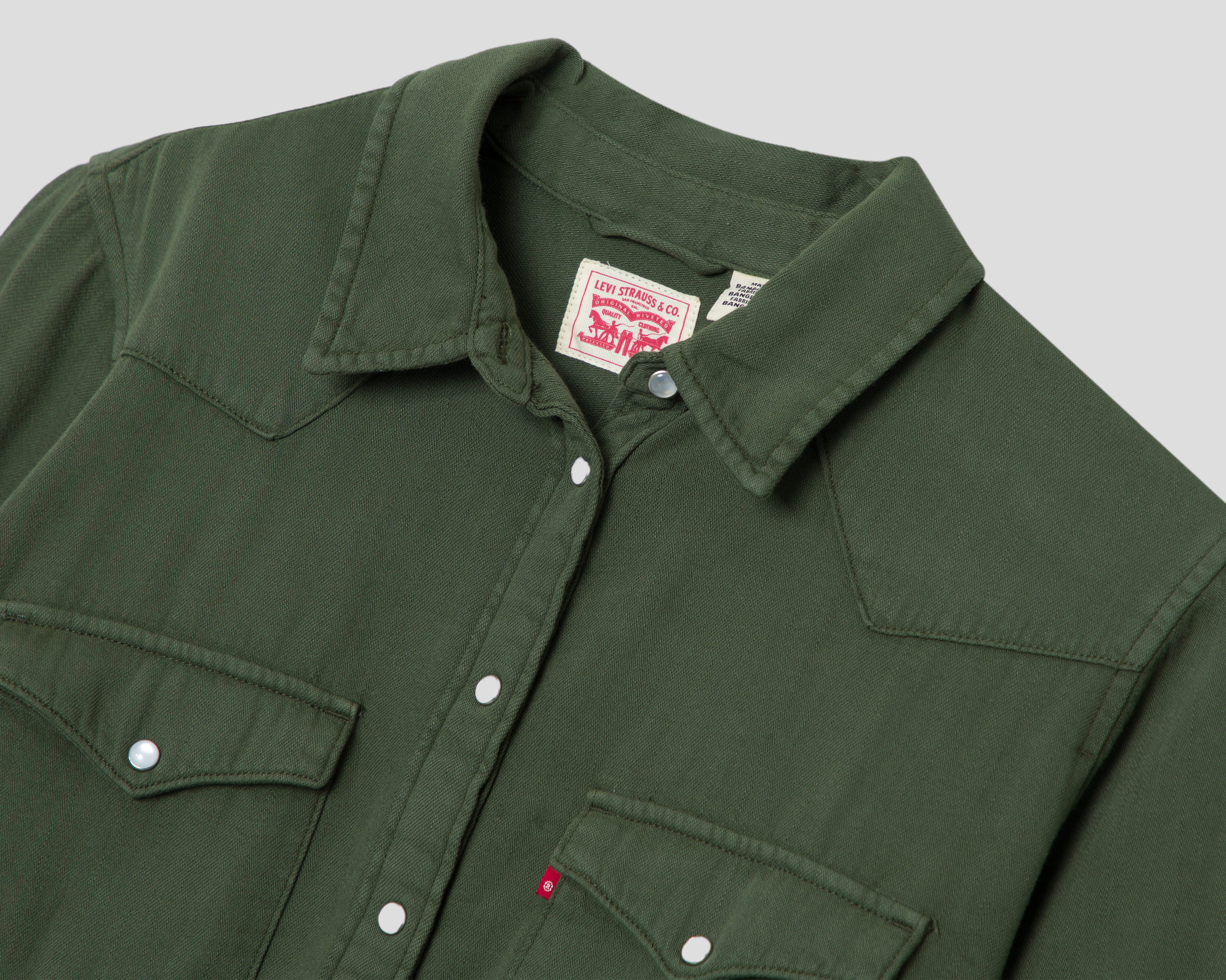 Foto 4 pulgar | Foto 3 | Camisa Levi's Verde para Mujer