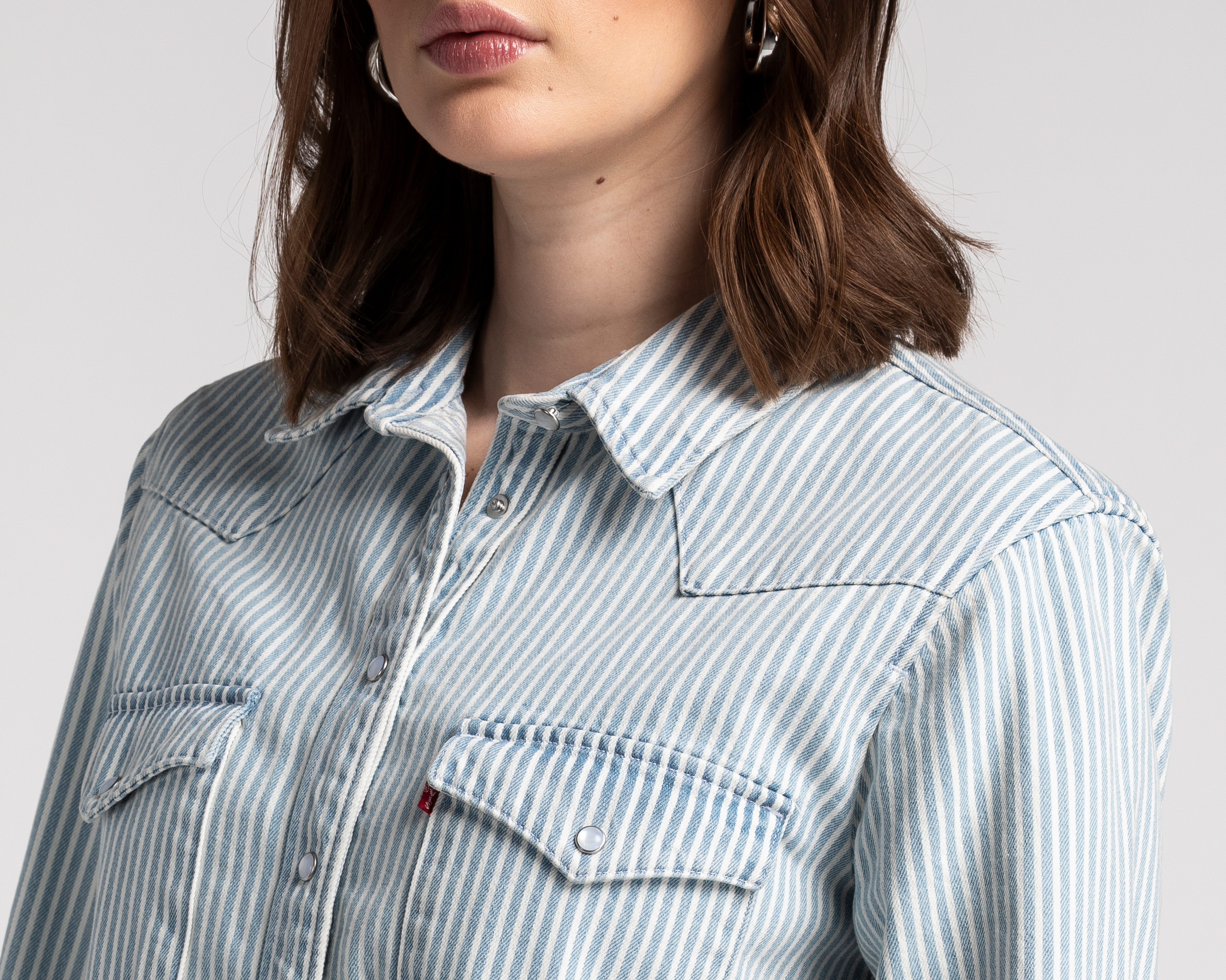 Foto 5 pulgar | Foto 4 | Camisa Levi's de Rayas para Mujer