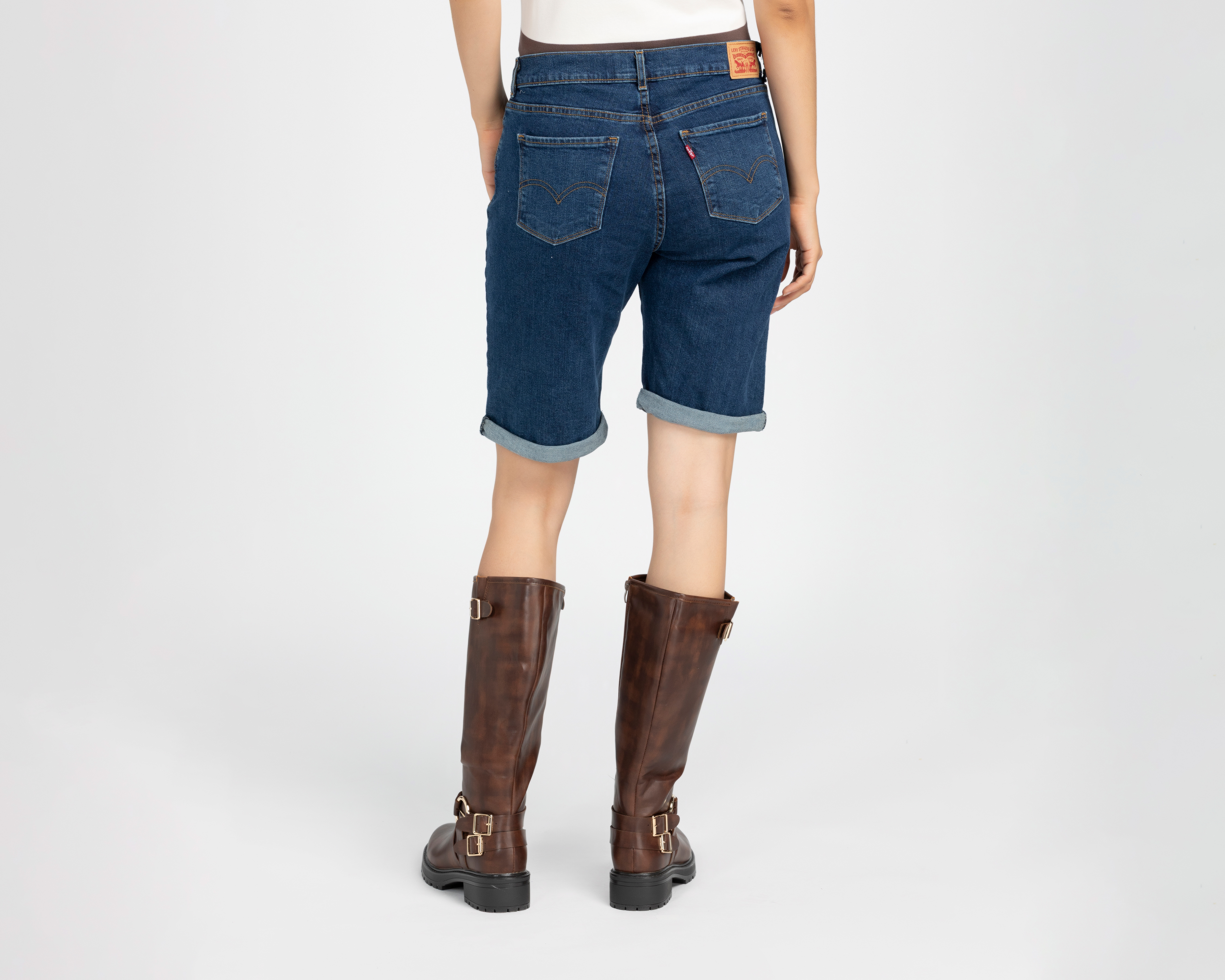 Foto 4 pulgar | Foto 3 | Short Levi's Classic Bermuda de Mezclilla para Mujer