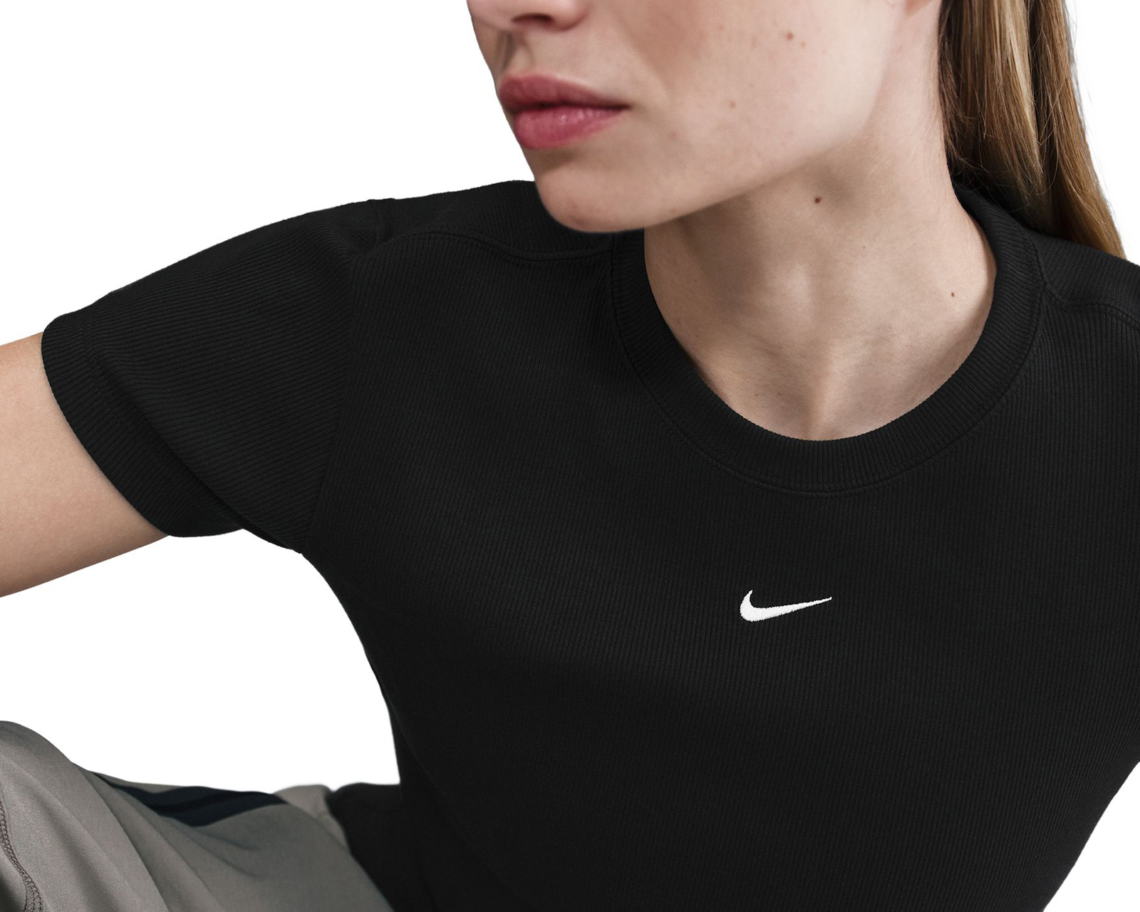 Foto 4 pulgar | Foto 3 | Playera Deportiva Nike Sportswear para Mujer