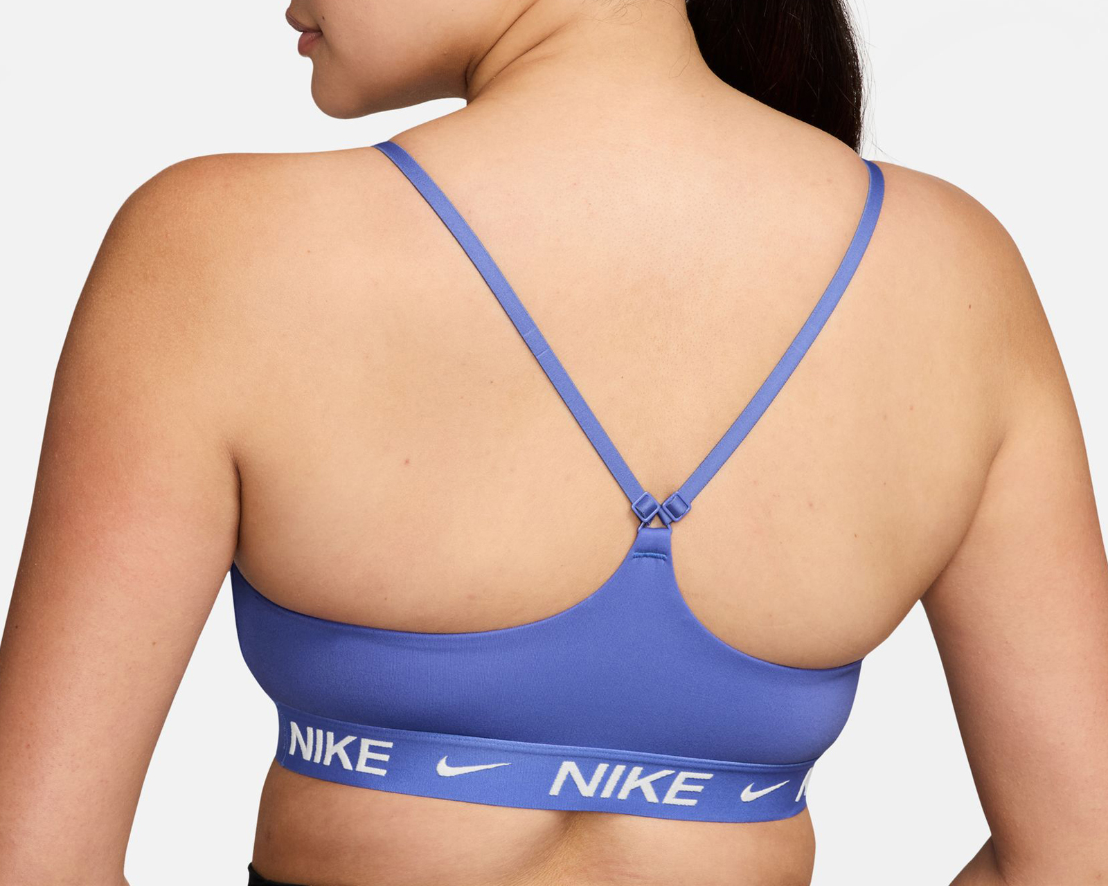 Foto 3 pulgar | Foto 2 | Top de Entrenamiento Nike Indy Light Support Dri-FIT para Mujer