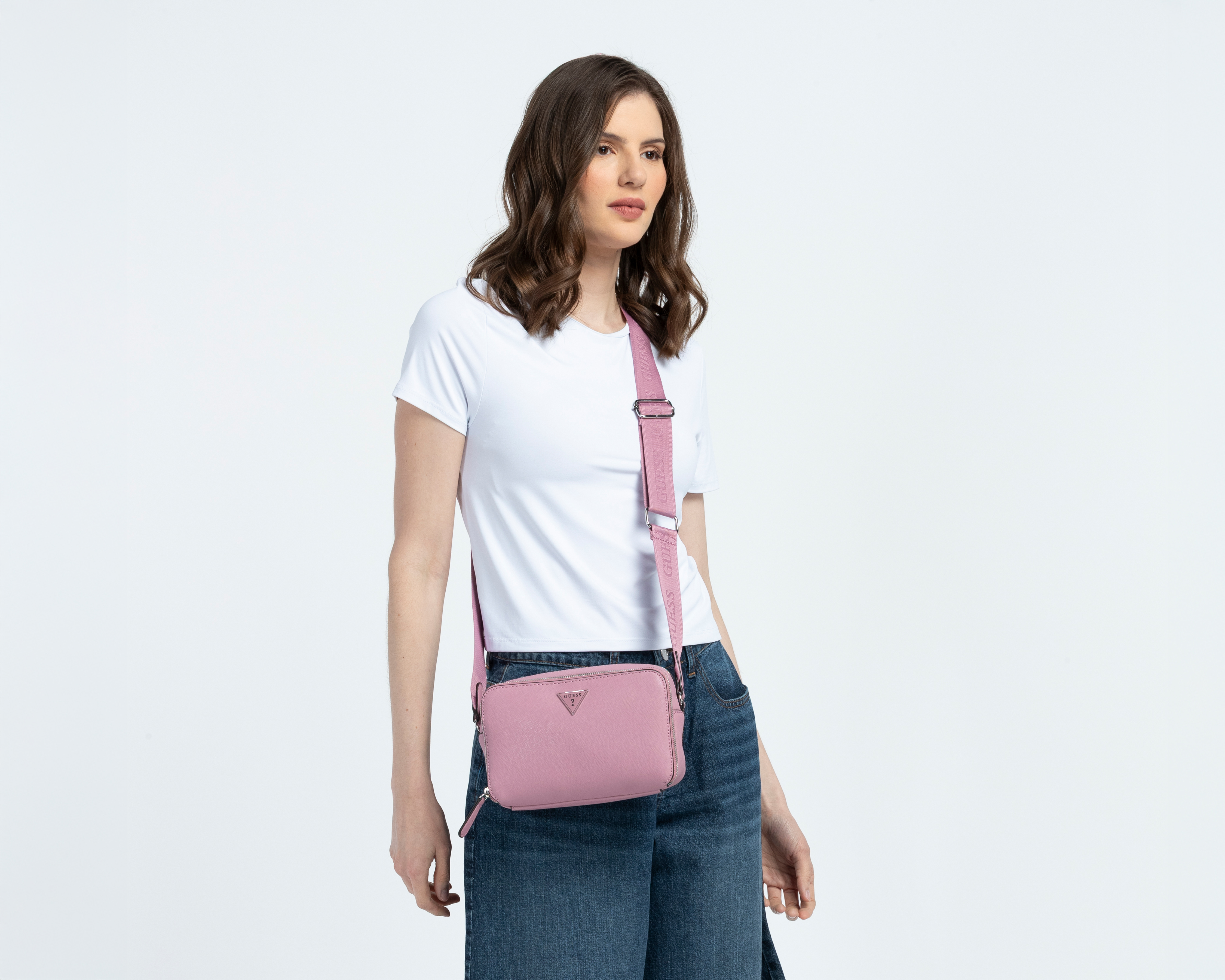 Foto 7 pulgar | Foto 6 | Bolsa Cruzada Guess Viviette