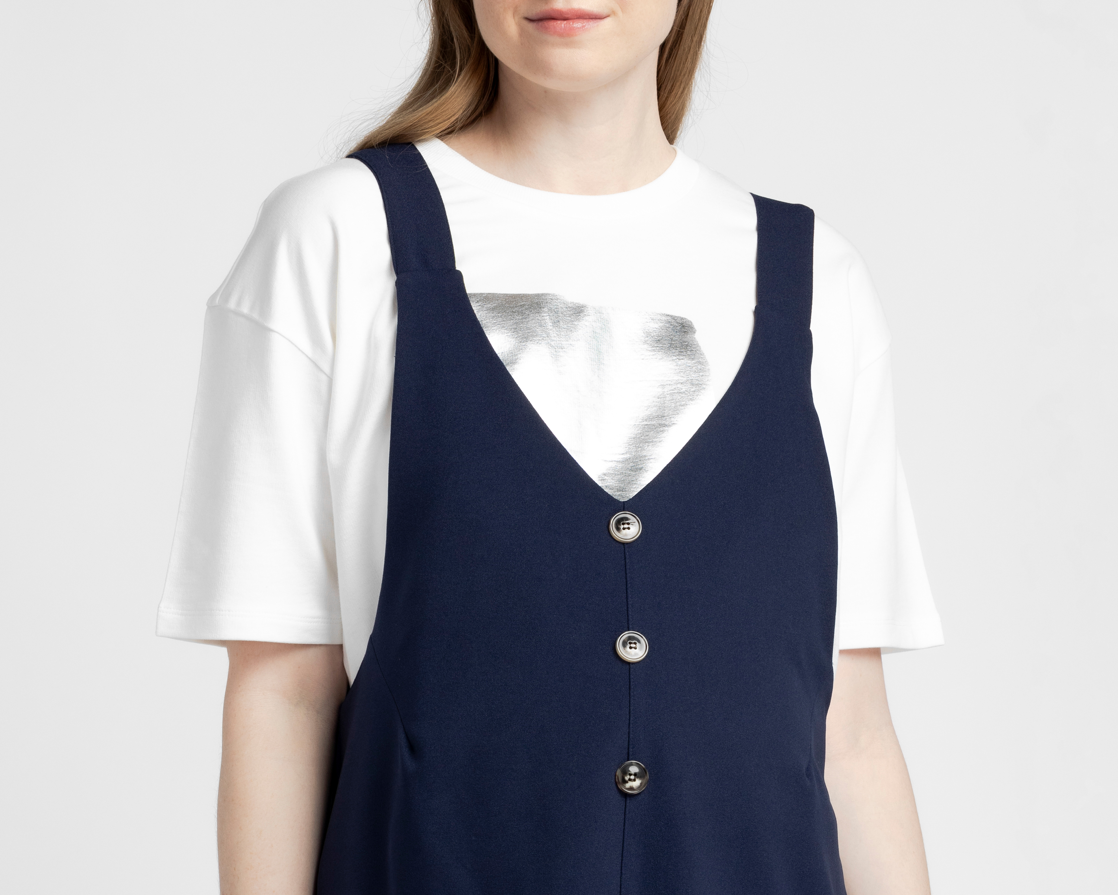 Foto 5 pulgar | Foto 4 | Overol de Maternidad Azul Marino Mamá Bella