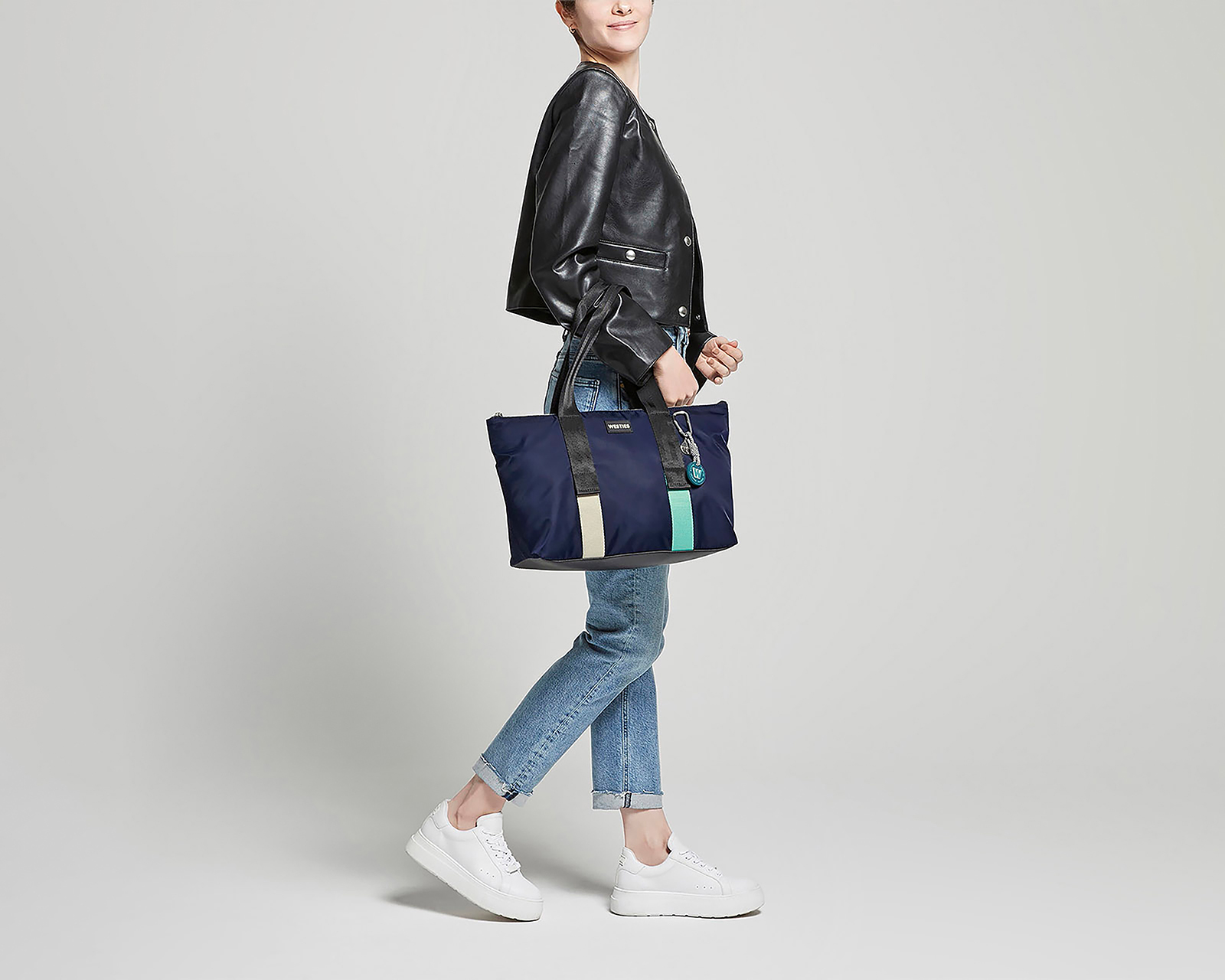 Foto 6 pulgar | Foto 5 | Bolsa de Hombro Westies Sourire5 Ideaman con Colgante Removible