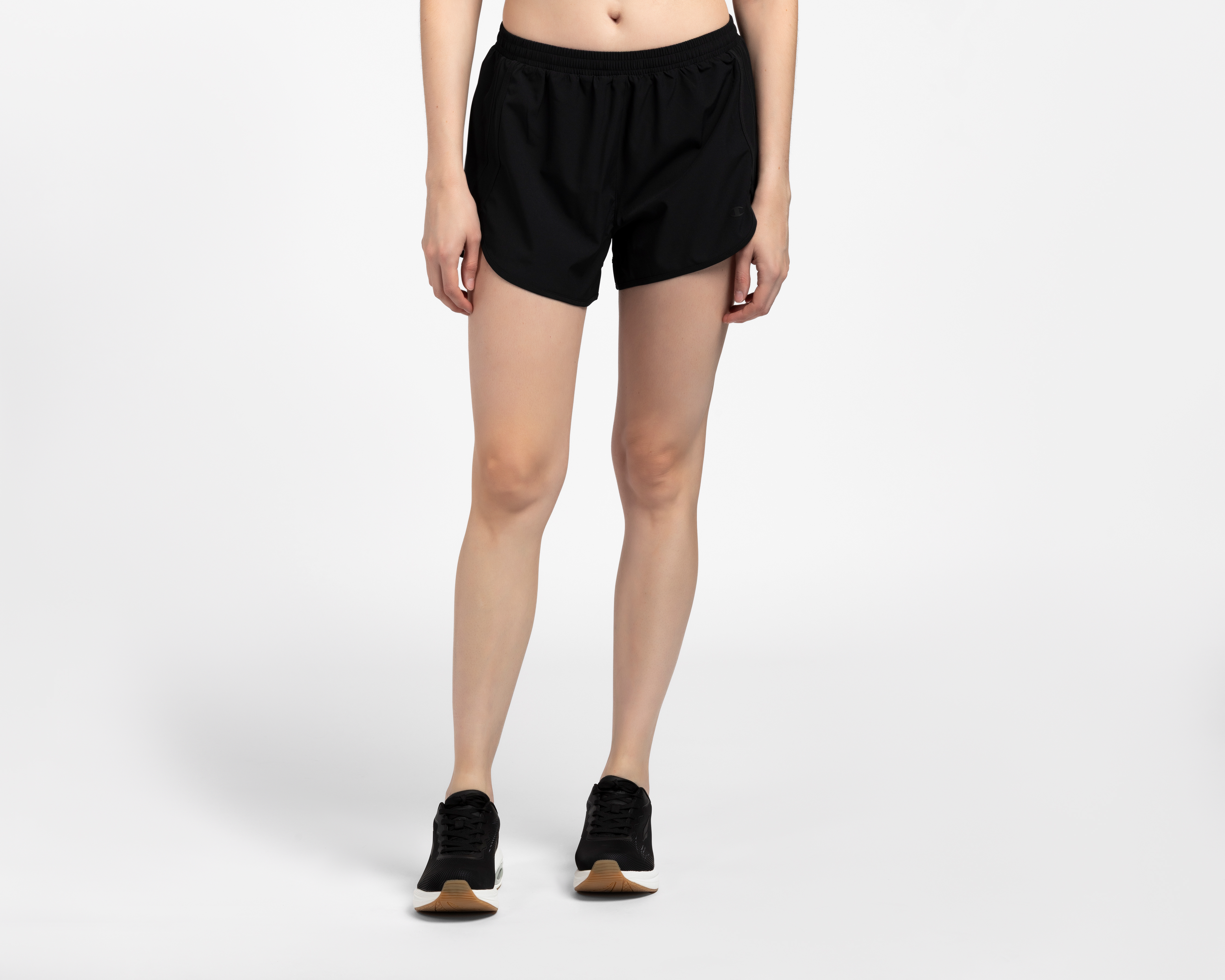 Foto 2 pulgar | Foto 1 | Short de Entrenamiento Champion para Mujer